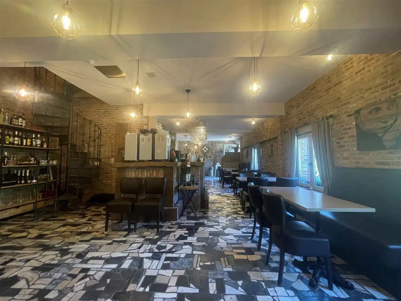 Goed gelegen horecazaak foto 4