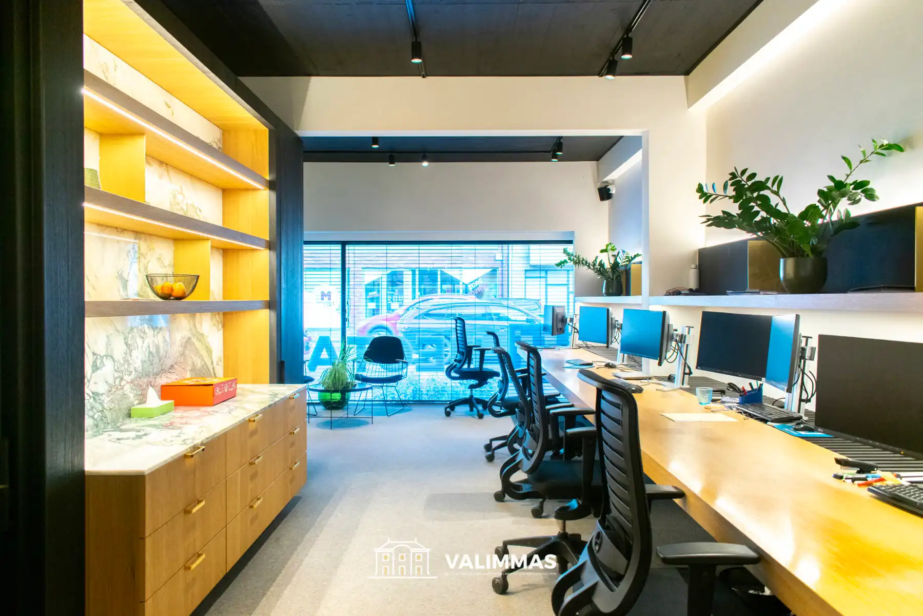 Bijzonder stijlvol ingerichte praktijk- of kantoorruimte... foto 8