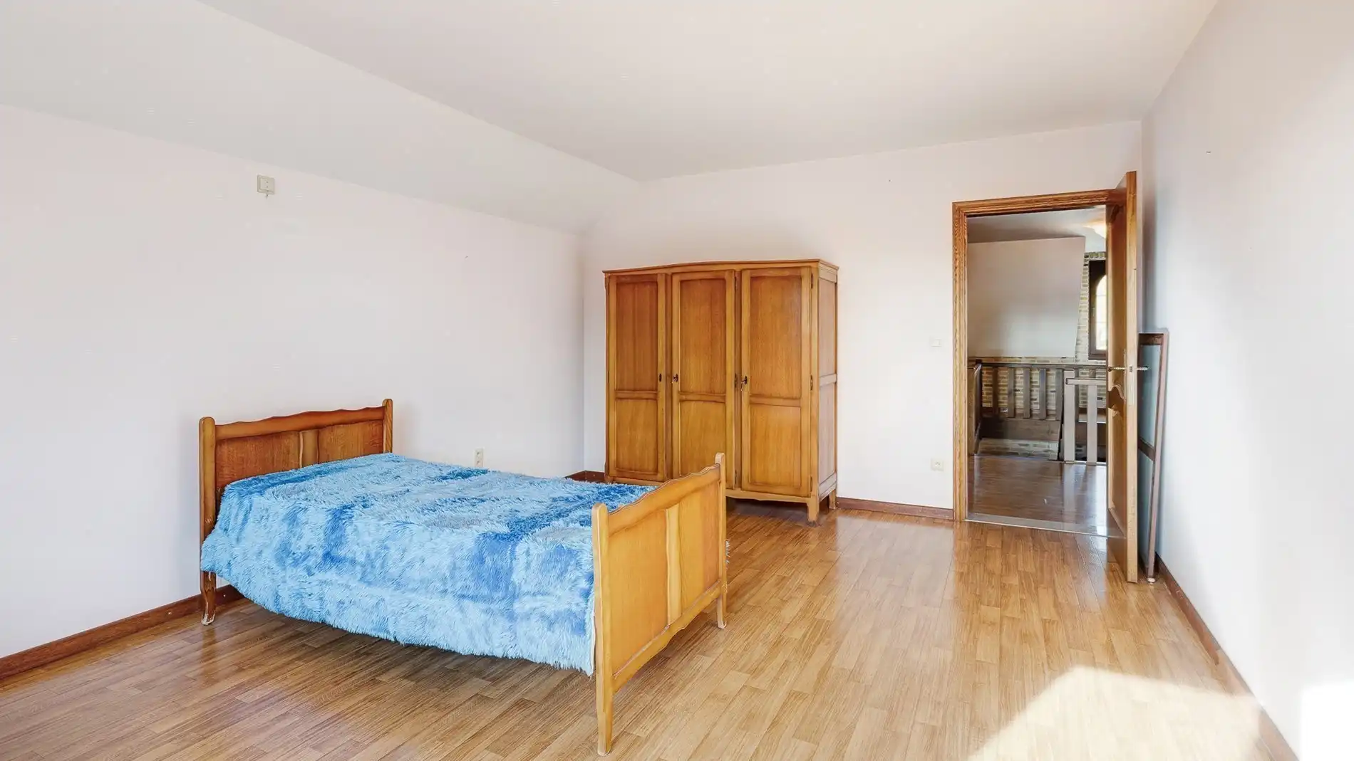 Grote alleenstaande villa te Dudzele foto 20