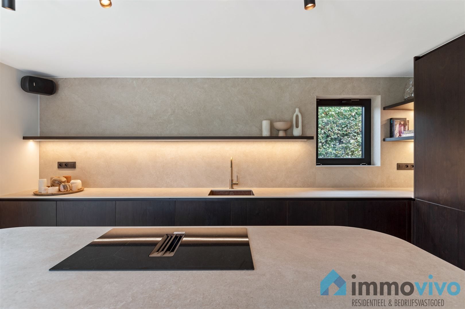 Hoogwaardig gerenoveerde villa met poolhouse en zwembad foto 5