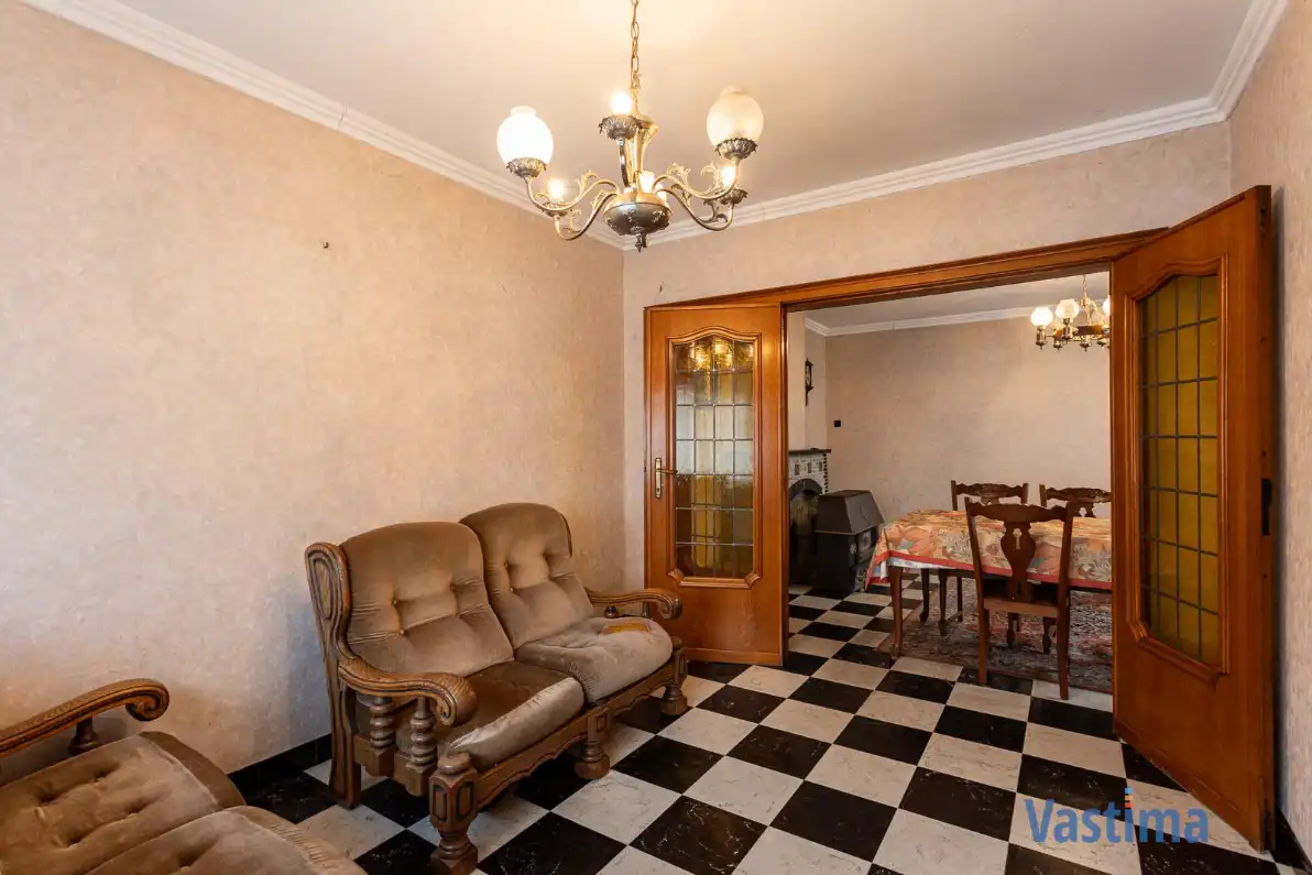 Woning met loods en grote tuin foto 9