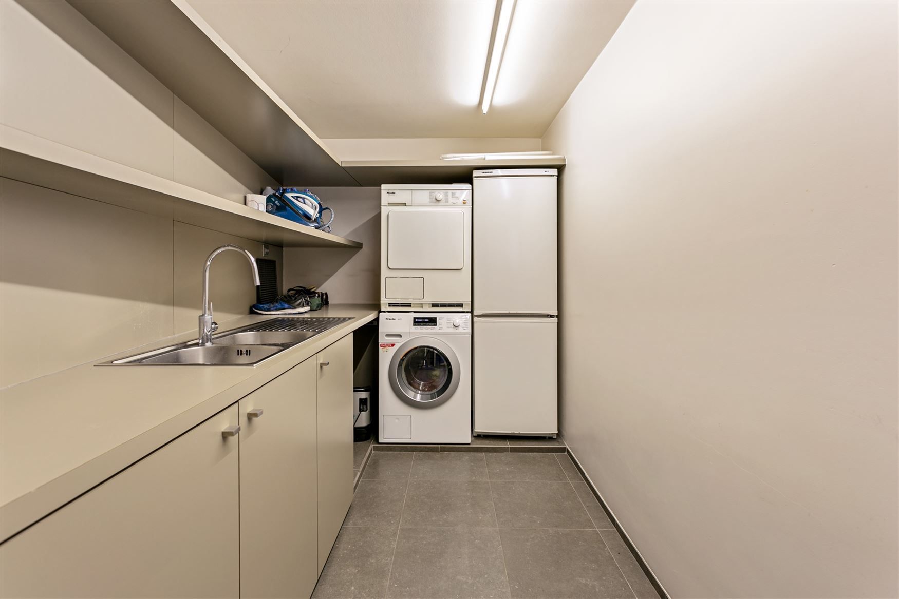 Zeer ruim bemeubeld duplexappartement foto 13