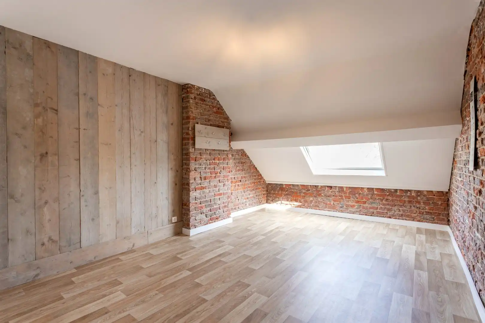 Handelshuis met woongedeelte, garage en tuin te Beersel foto 17