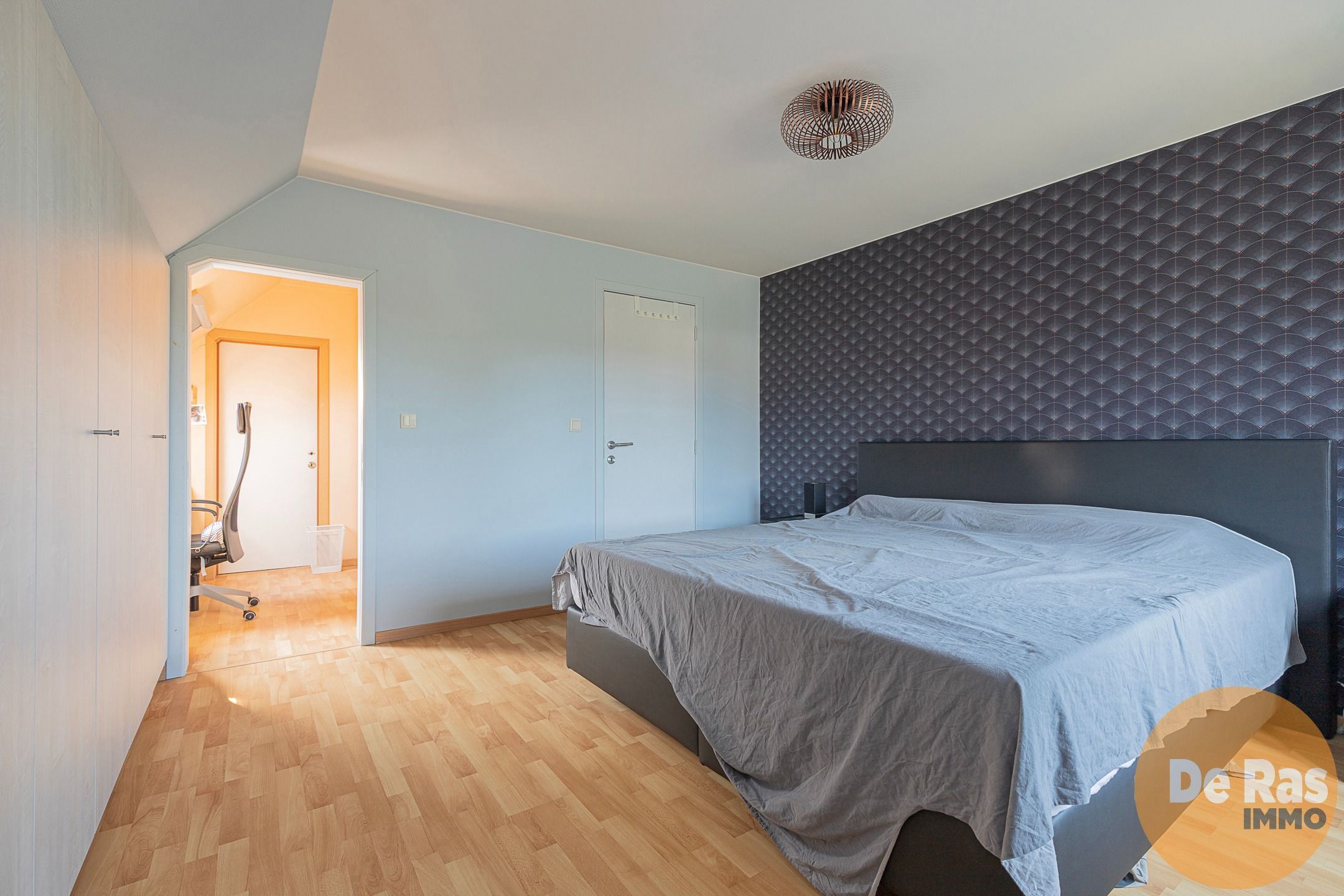 ZELE -Instapklare woning met 3 kamers op uitstekende locatie foto 11