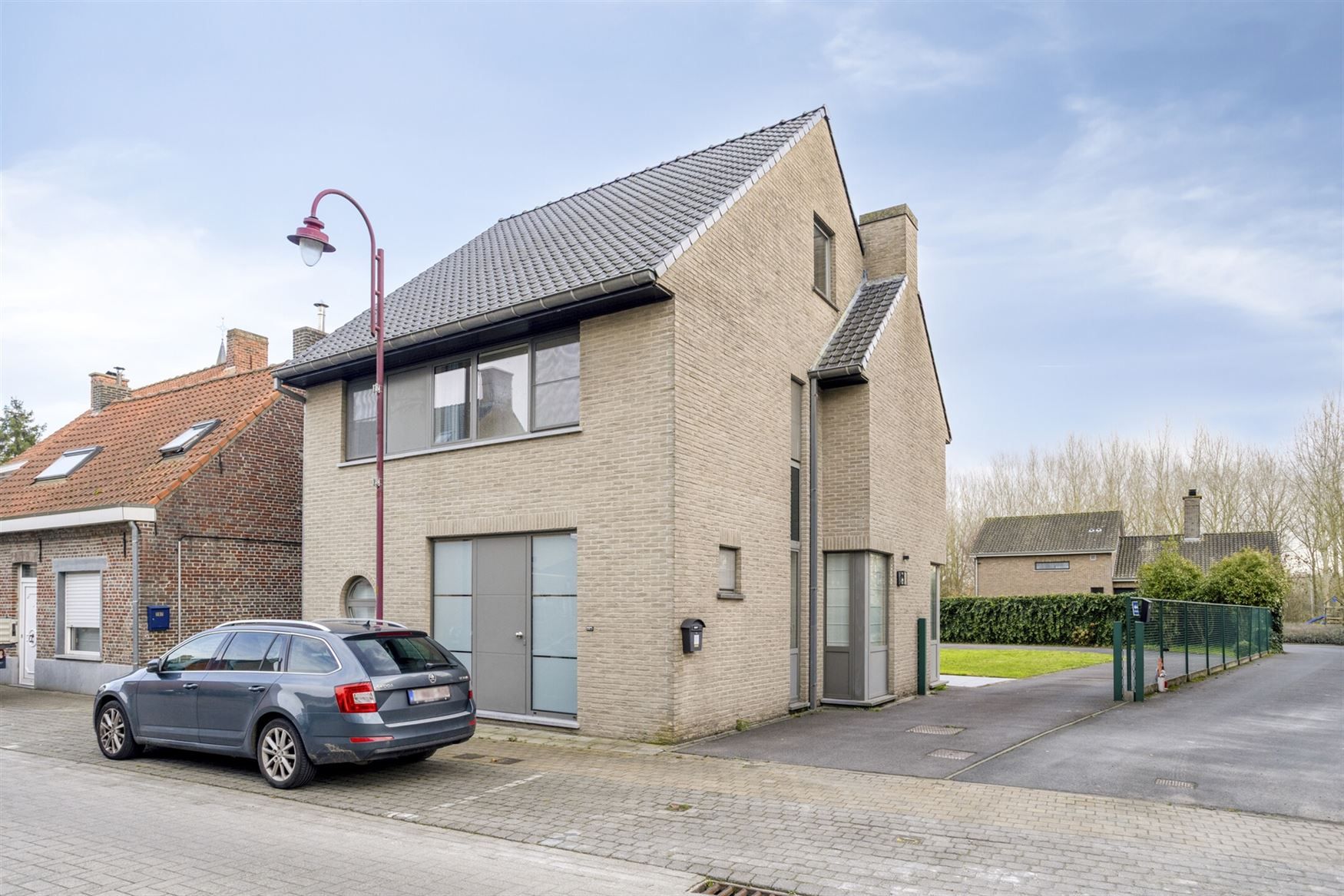 Ruime energiezuinige gezinswoning foto {{pictureIndex}}