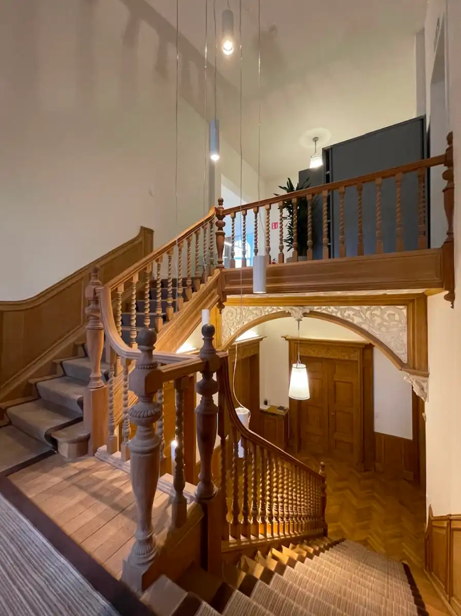 Herenhuis-stijl kantoor te huur nabij Leuven Station foto 7