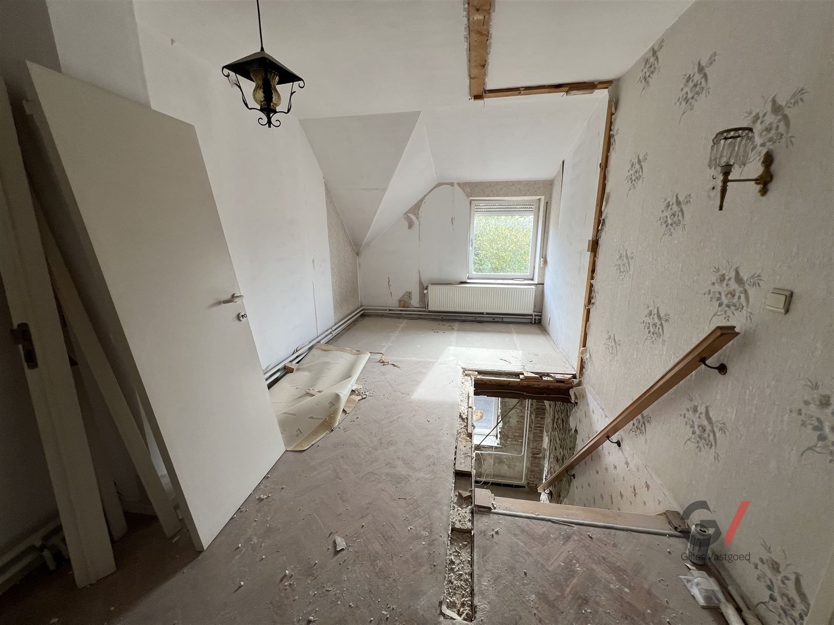Te renoveren woning foto 10