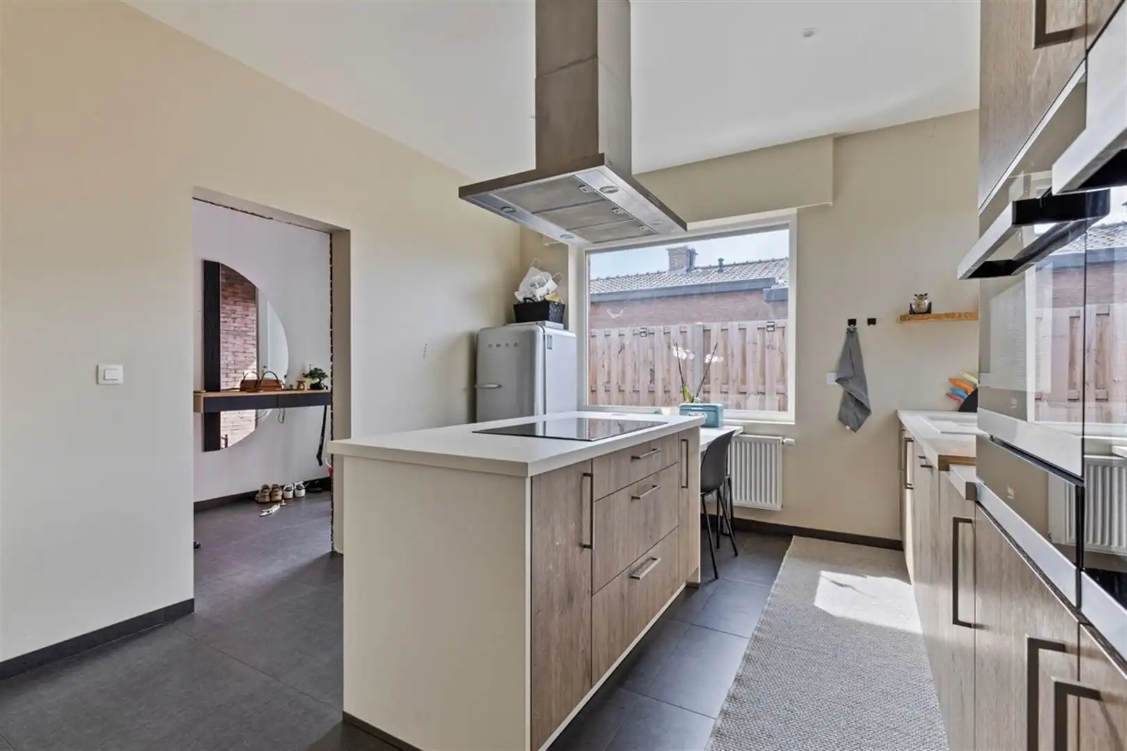 Instapklare open bebouwing op 480 m² met 3 slaapkamers en 2 badkamers. foto 9