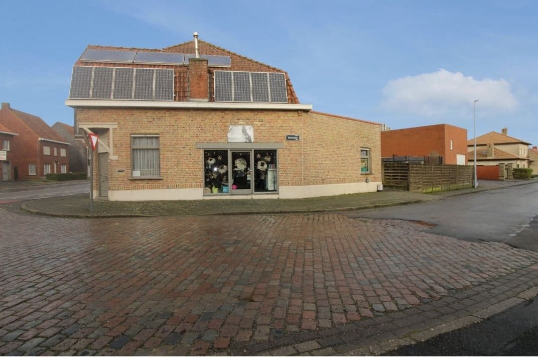 Ruime hoekwoning met gunstig EPC en veel potentieel foto 14