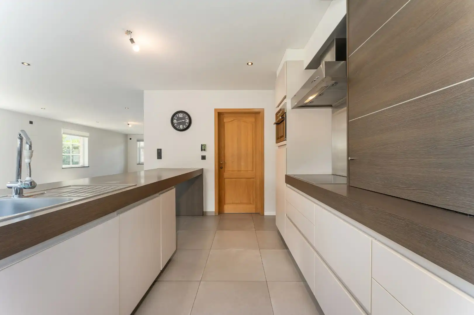 Ruime en recente halfopen bebouwing met 3 volwaardige slaapkamers foto 7