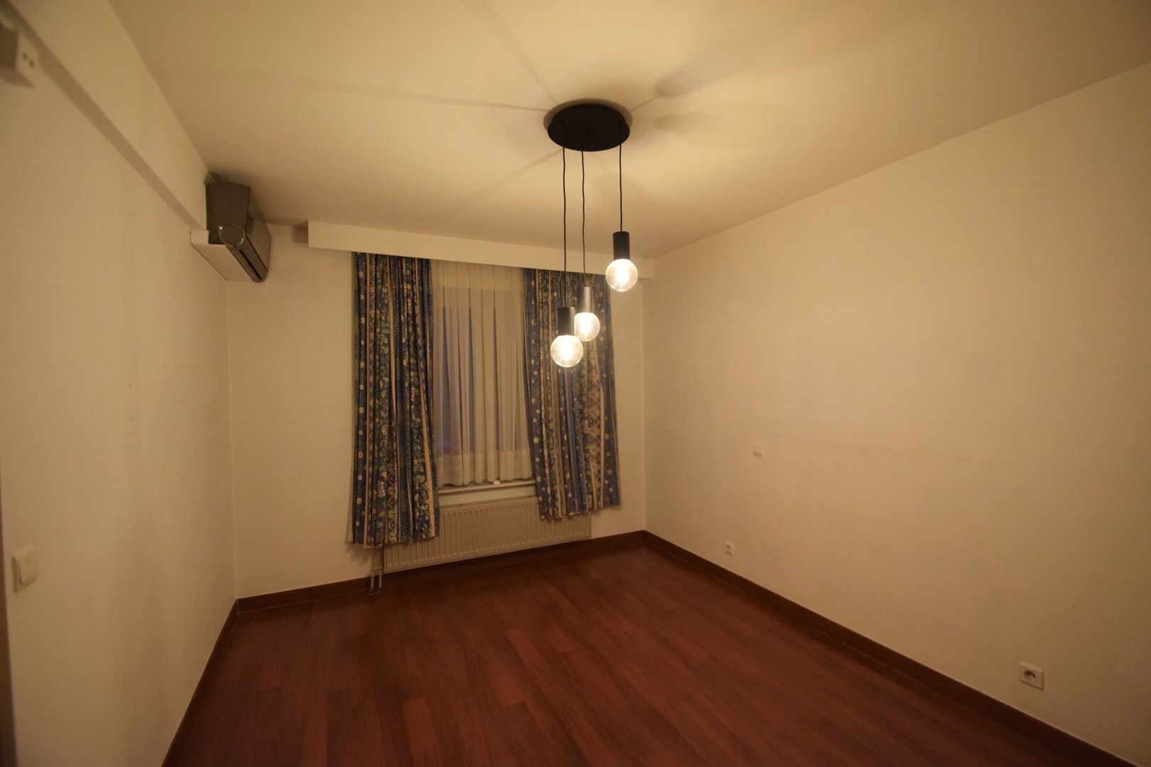 Twee slaapkamer appartement met terras gelegen aan het Alfred Verweeplein, centrum Knokke. foto 17