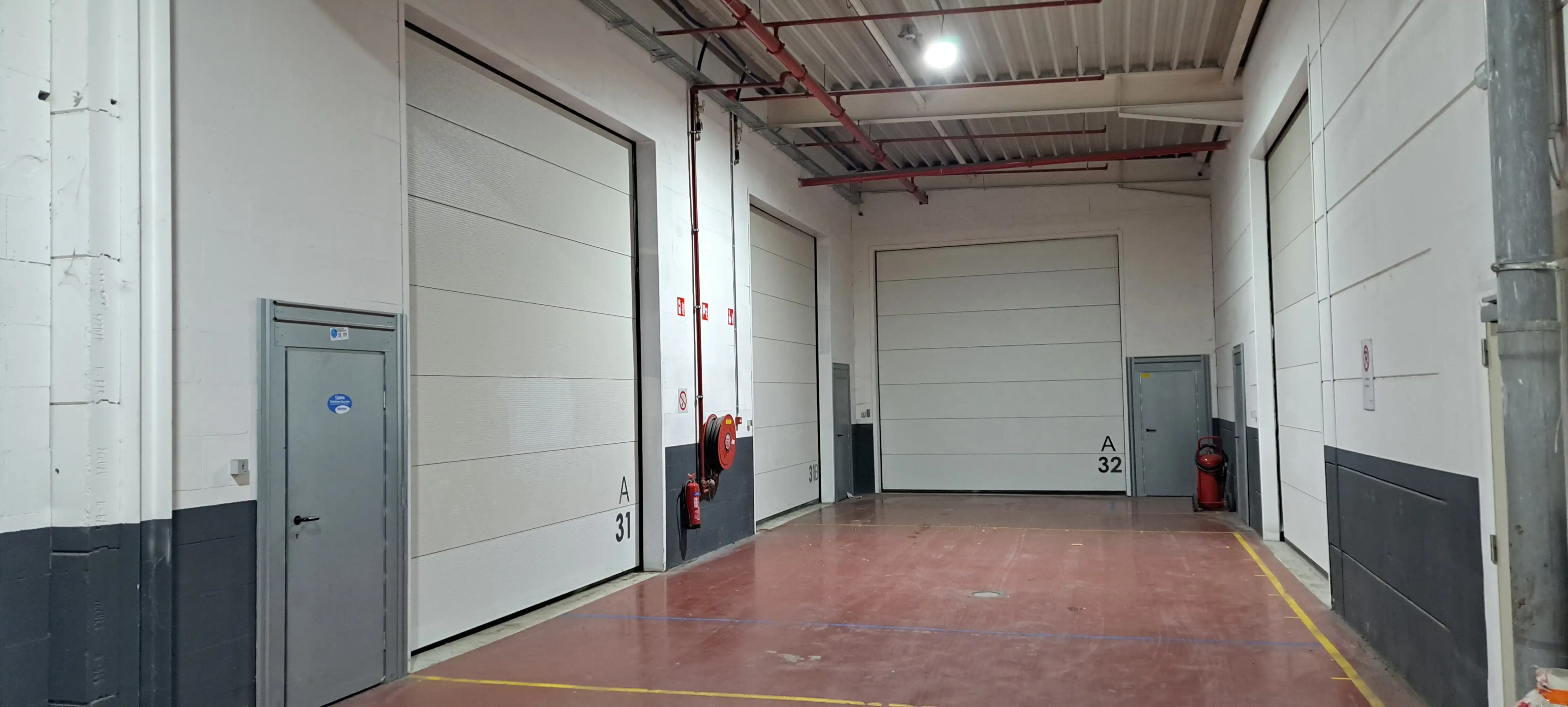 TE HUUR – Magazijnunit van 150m² op KMO-site Ticoon – Bazelstraat 250, 9150 Beveren-Kruibeke-Zwijndrecht foto 6