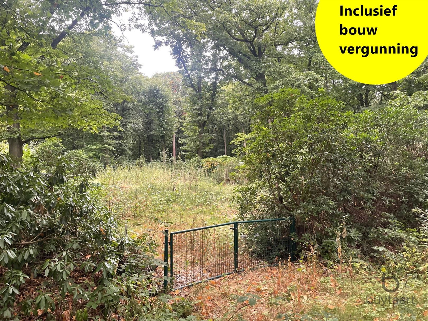 Tof gelegen perceel bouwgrond voor een weekendverblijf op 1.812m² in een rustige en groene omgeving! foto {{pictureIndex}}