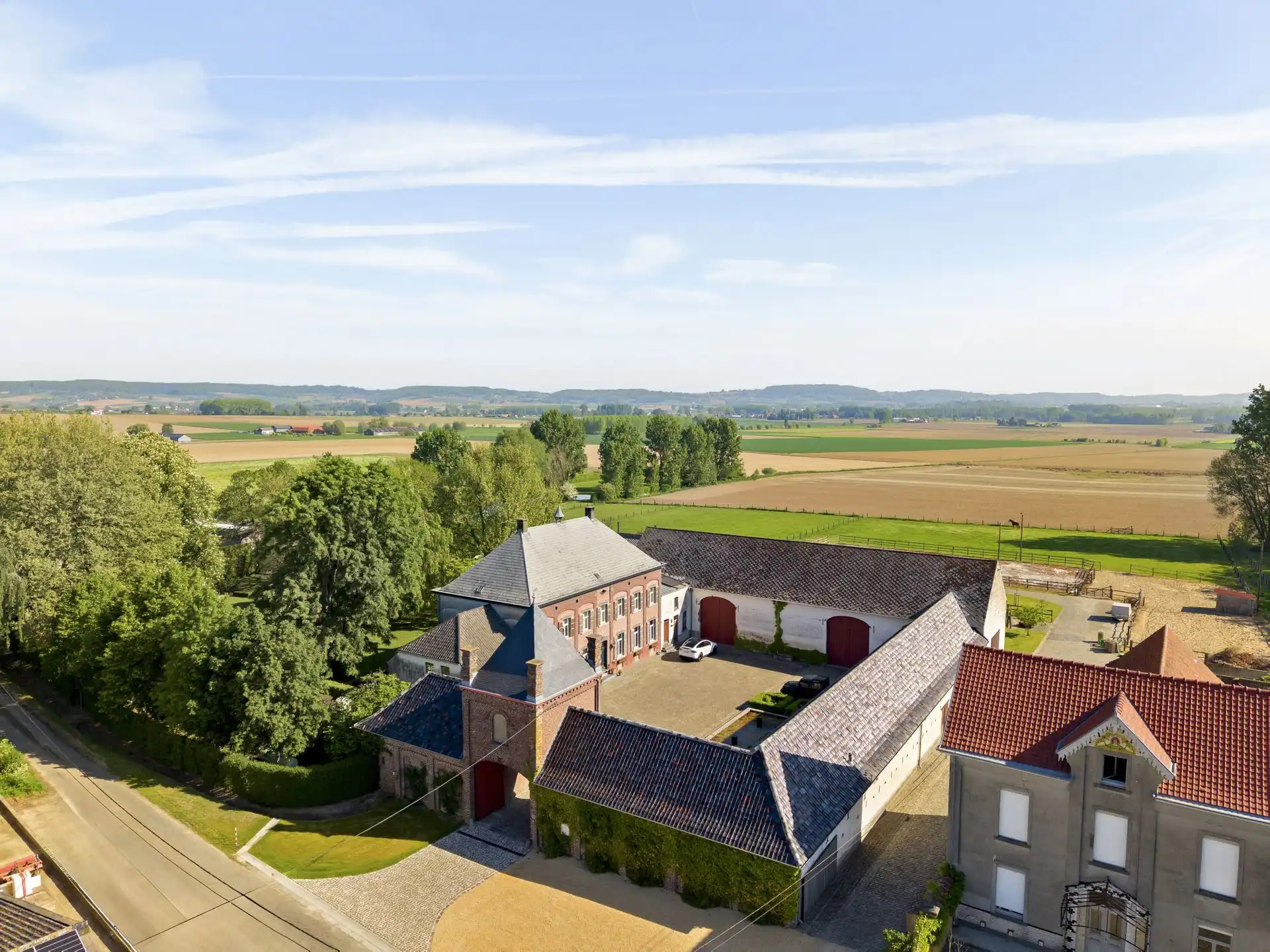 Prachtige exclusieve vierkantshoeve (mog. tot 8 hectare). foto 5