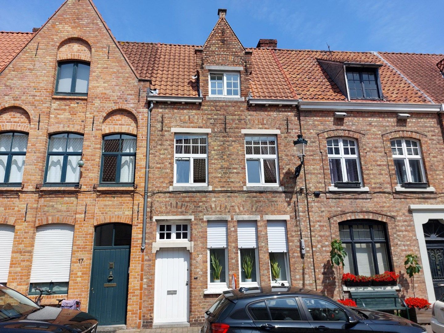 ()=>{if(producerUpdateValueVersion(node),producerAccessed(node),node.value===ERRORED)throw node.error;return node.value} Bilkske 19 - - 8000 Brugge