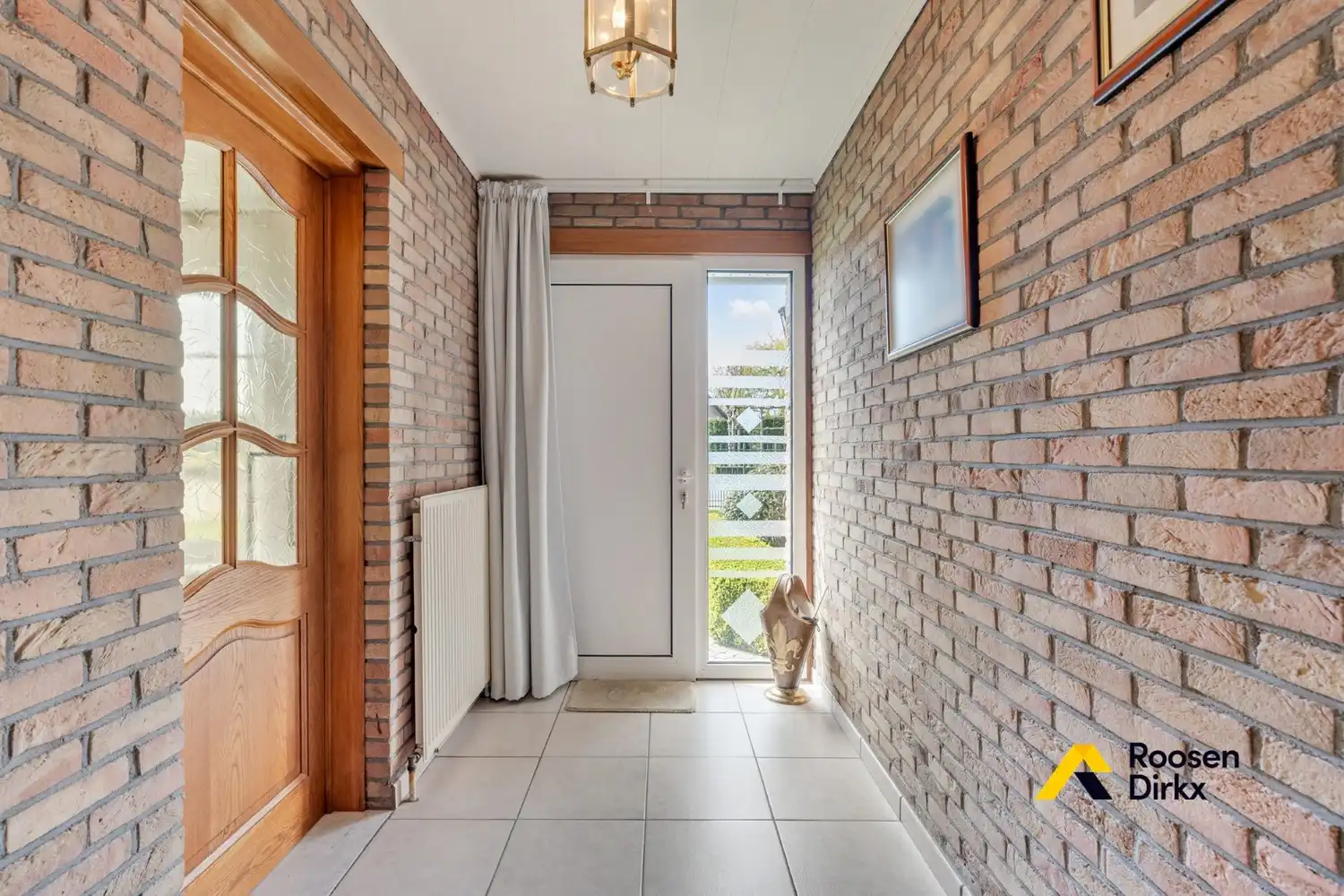 Degelijke, perfect onderhouden woning op 9 are, op fietsafstand van het centrum! foto 13