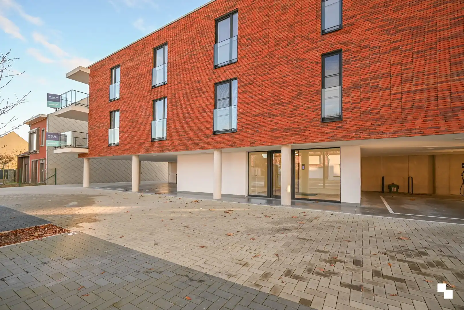 hoekappartement met aangenaam terras foto 17