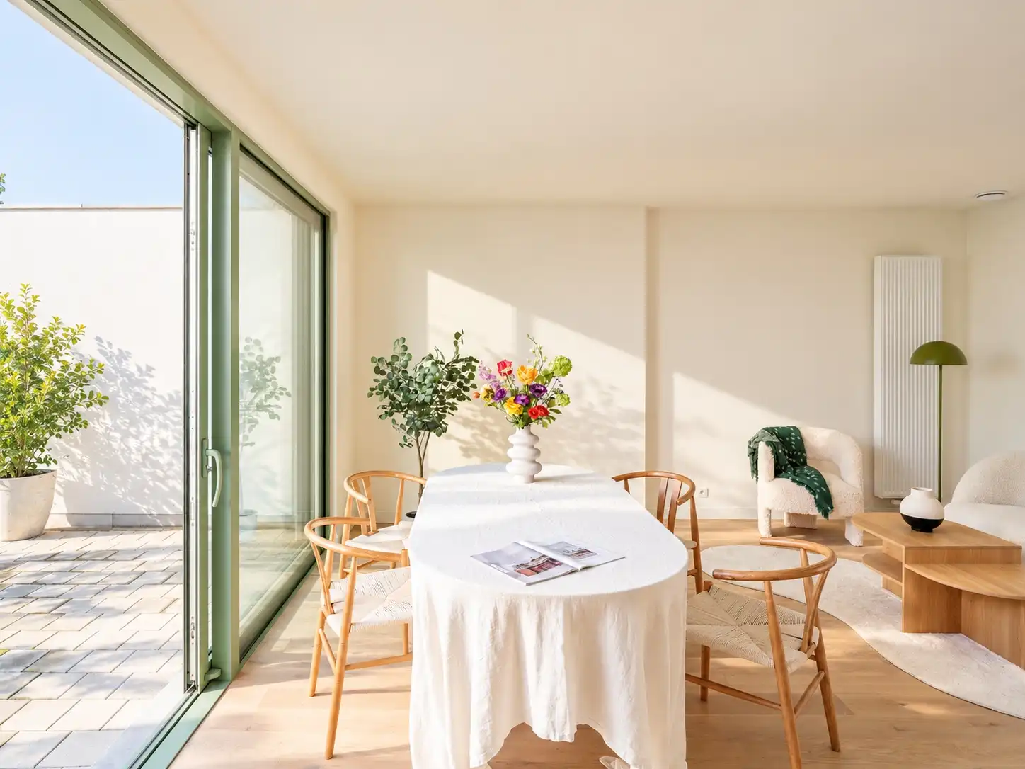 Ruime woning met 4 slpk's en tuin foto 10