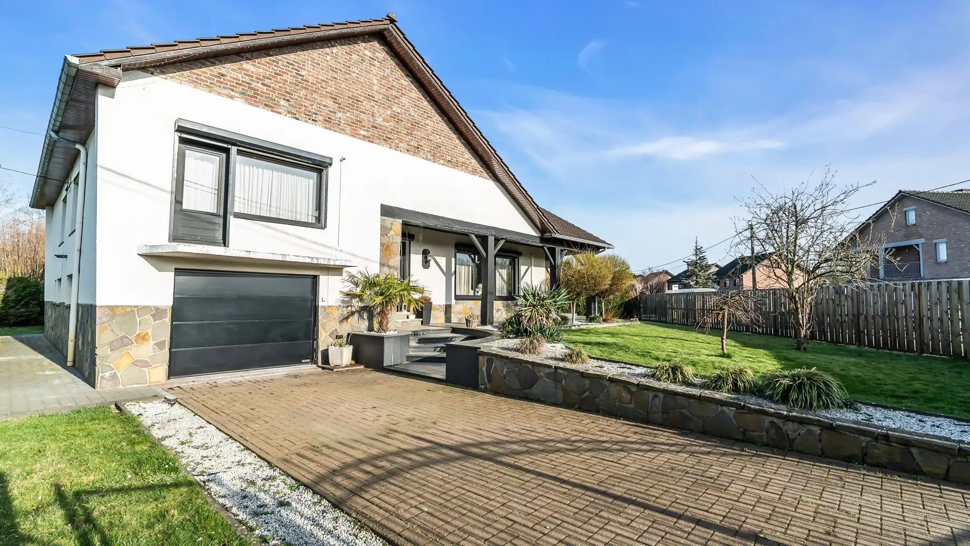 SFEERVOLLE KARAKTERWONING TE MAASMECHELEN MET 4 SLAAPKAMERS foto 3