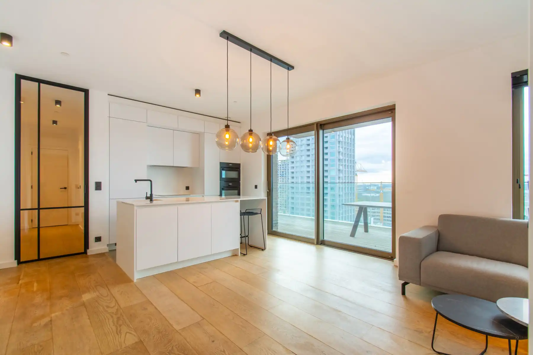 Ongemeubeld 2 slaapkamer appt. met zicht op de Schelde foto 2