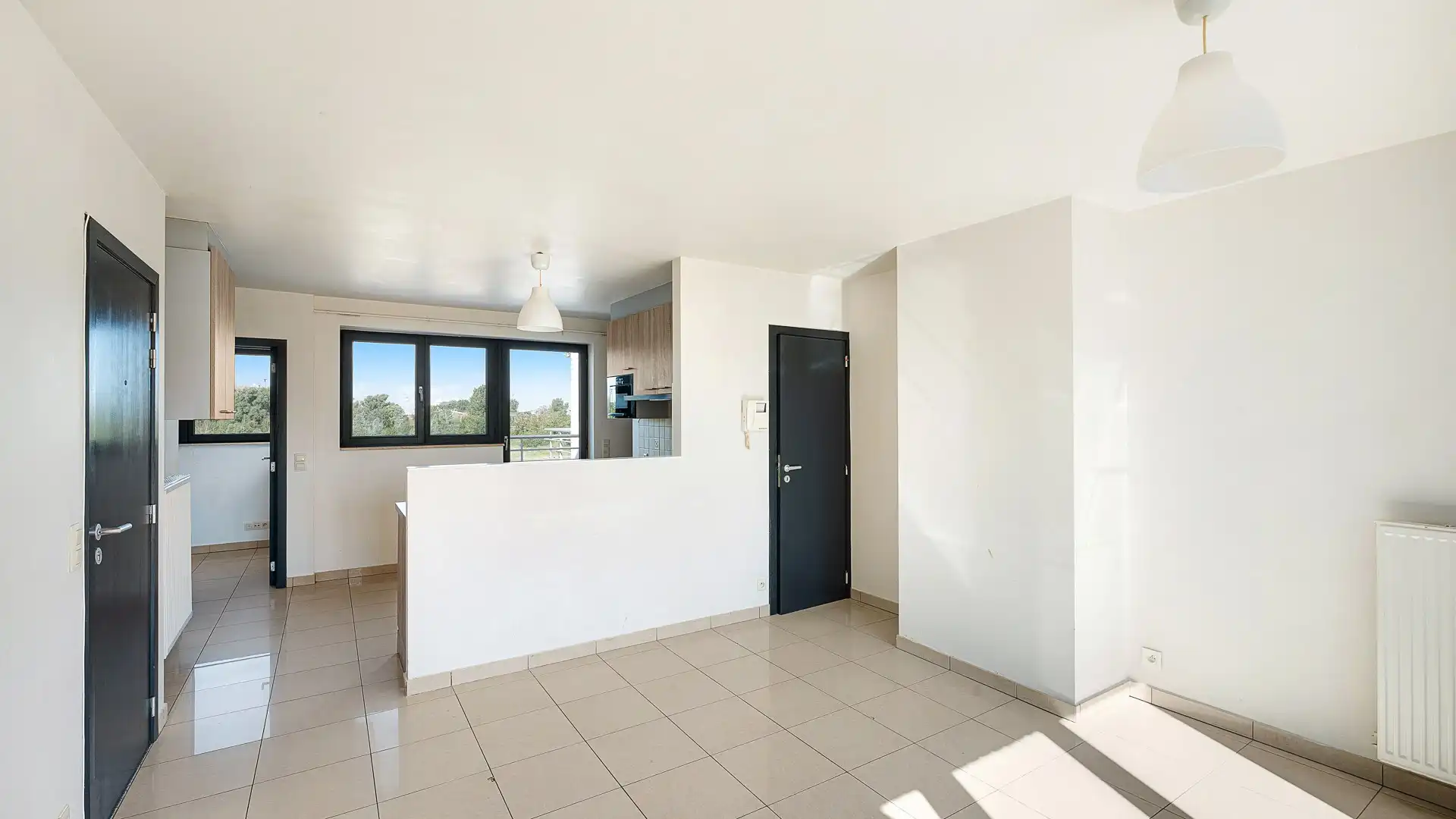Zonnig duplex-appartement met grote zonneterrassen te Heist foto 3