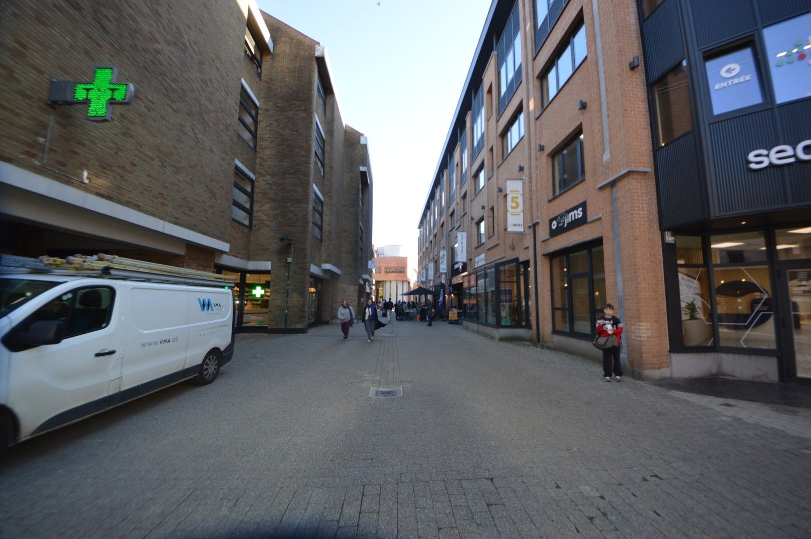 Bureaux prêts à emménager dans un immeuble moderne au 4e étage  foto 14