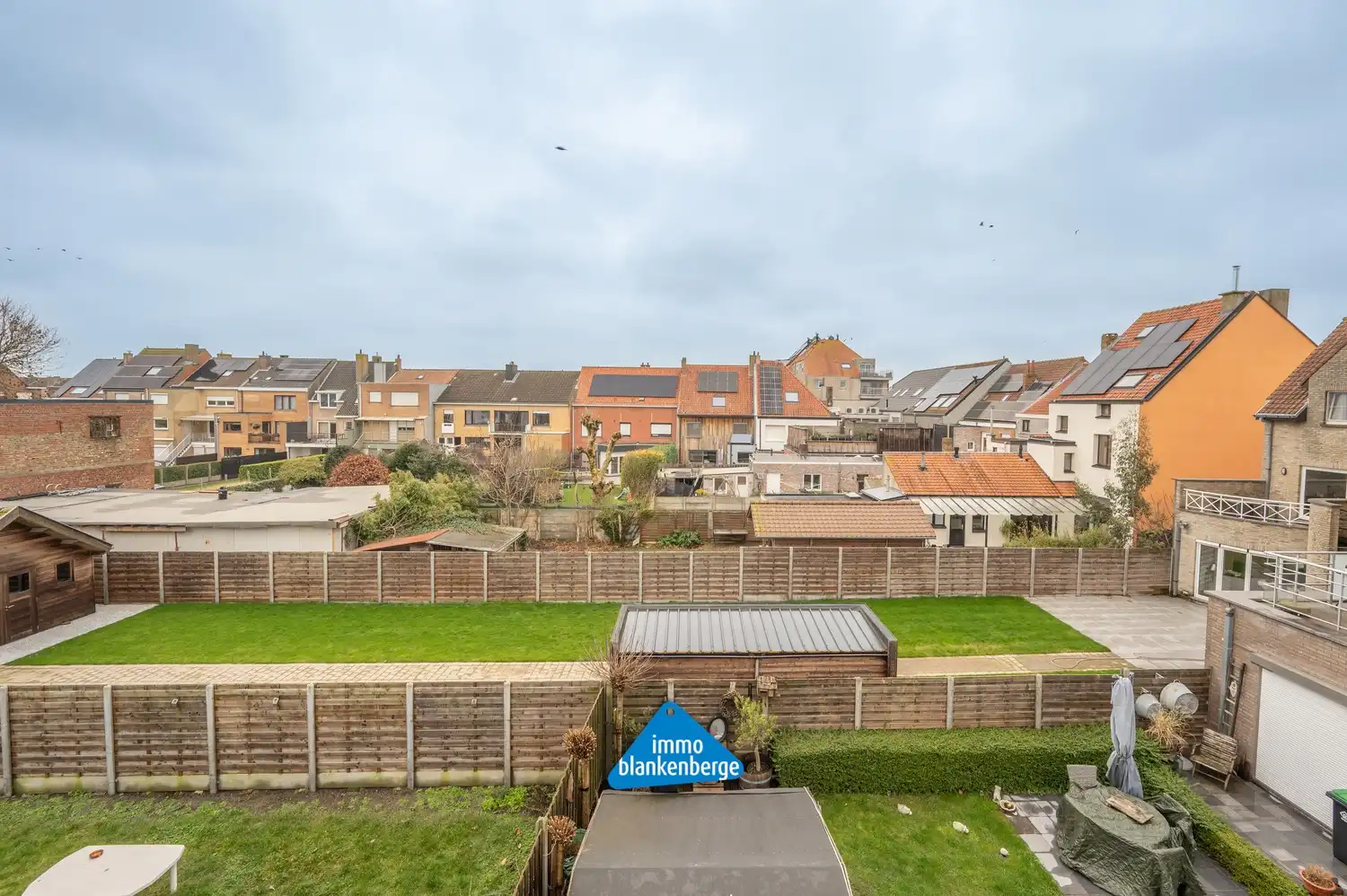 Recent zeer ruim duplex appartement in Uitkerke foto 6