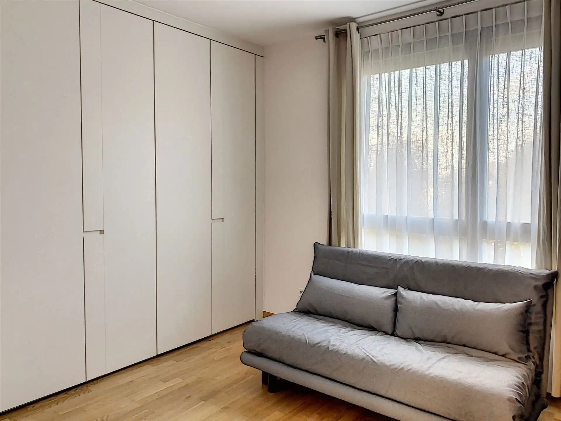 Mooi appartement met 2 slaapkamers + parkeerplaats foto 14