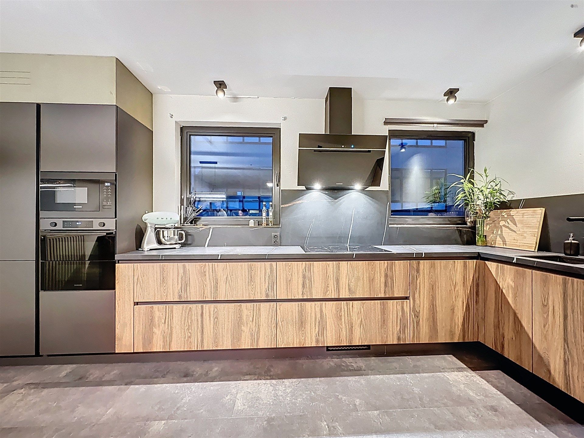 Ruim, energiezuinig 4 slp appartement in hartje Kontich foto 2