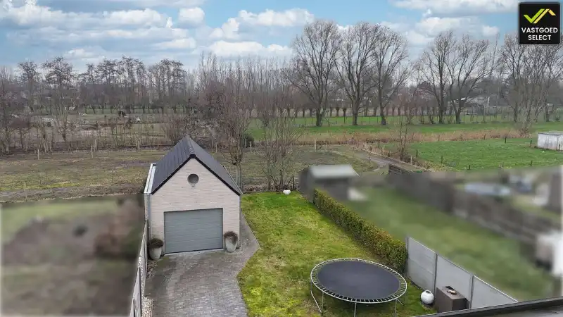 Halfopen bebouwing met 4 slaapkamers, zuidgerichte tuin en landelijk uitzicht in Sint-Laureins foto 2