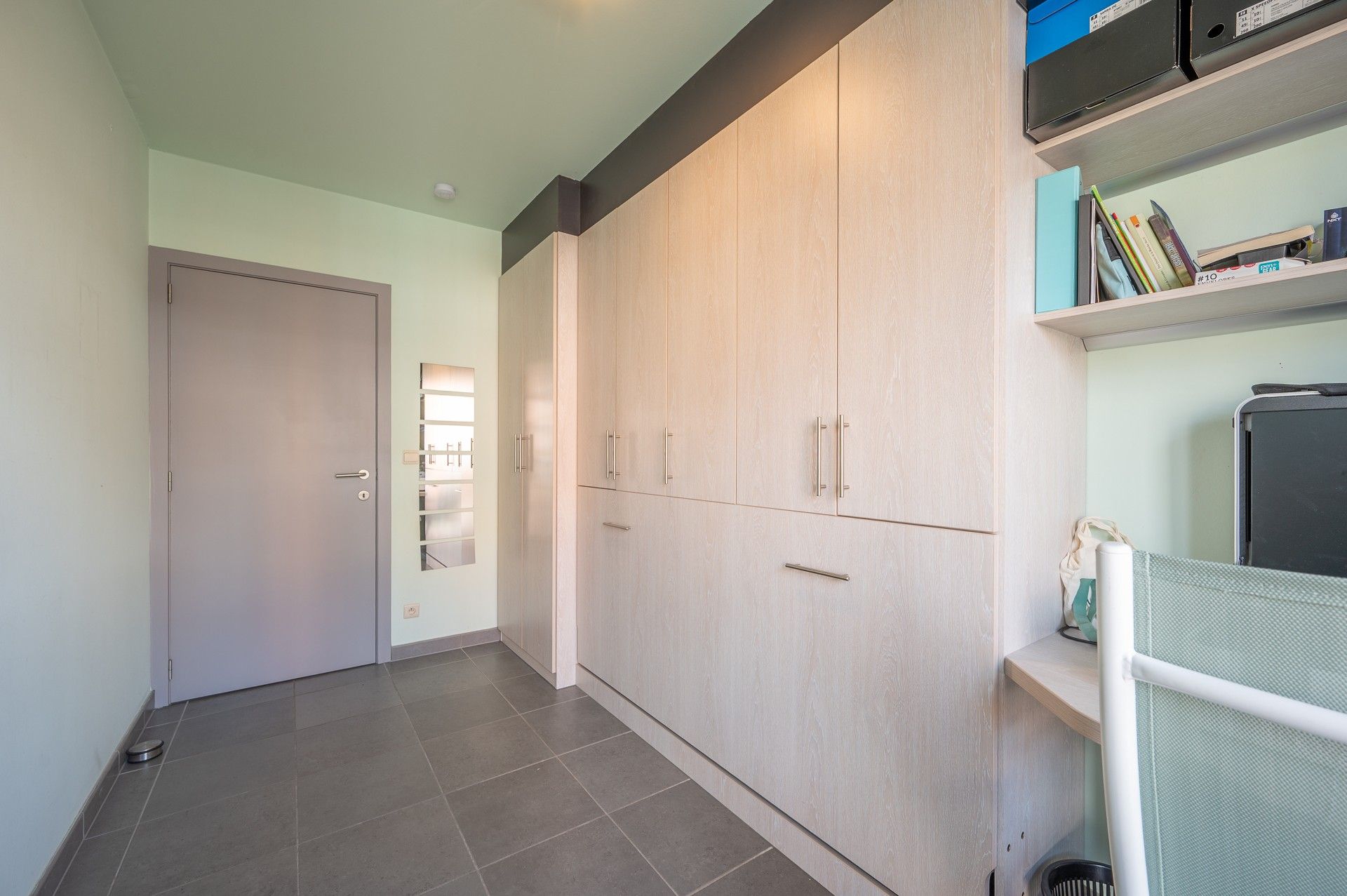 Gemeubeld: gezellig appartement vlakbij de Lippenslaan! foto 15