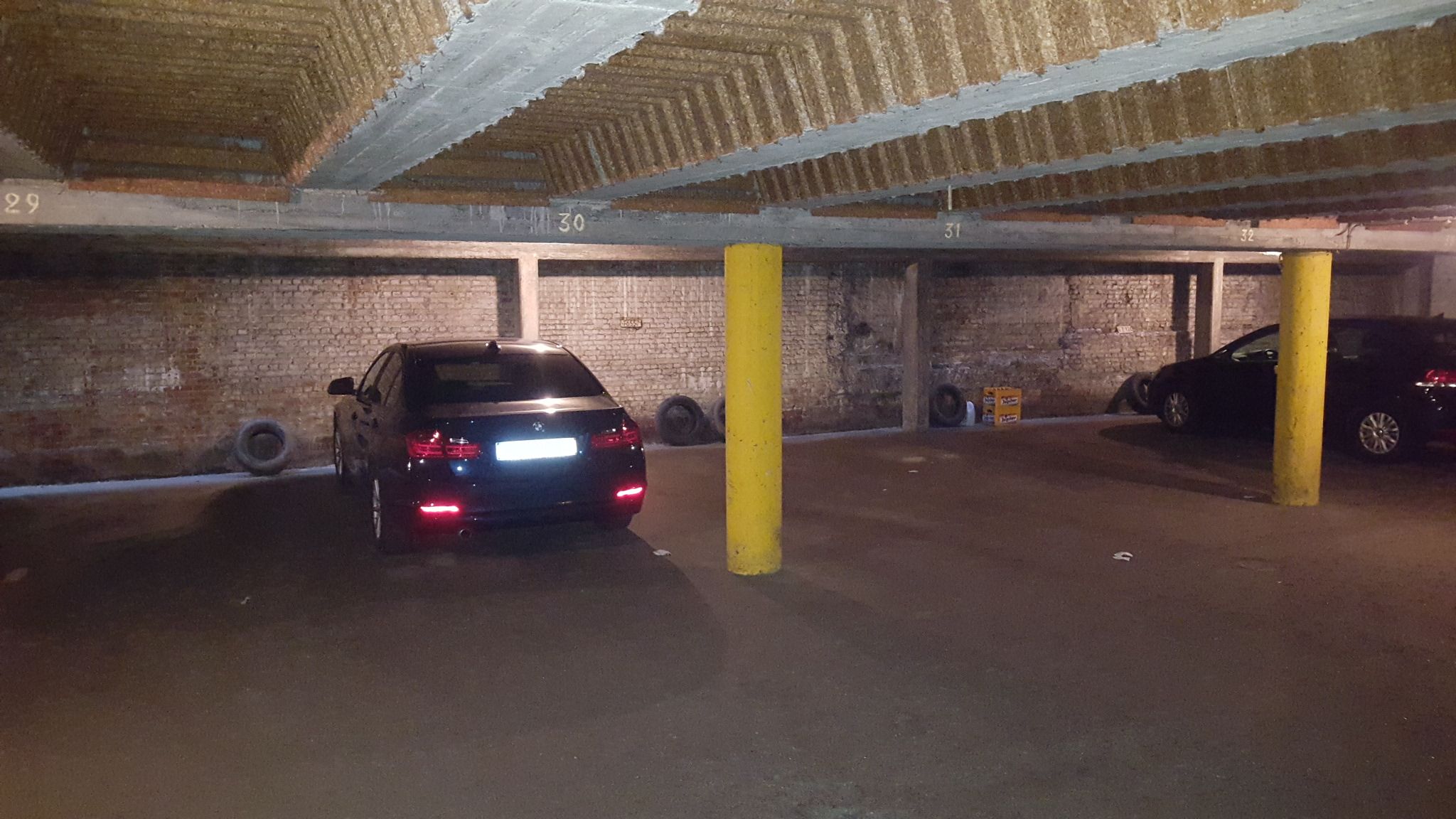 Garage te huur foto 2