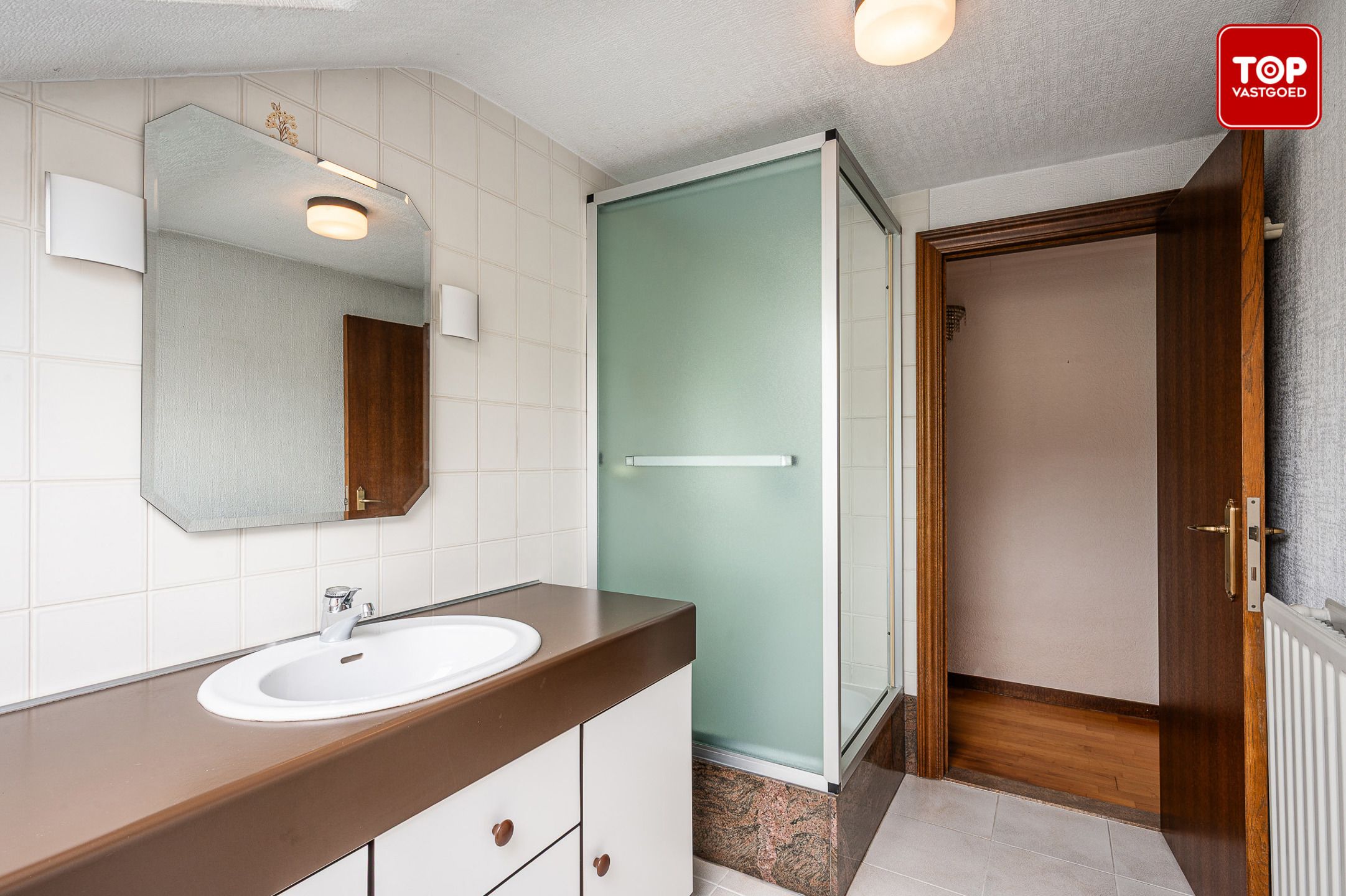 Alleenstaande villa met 4 slaapkamers in groene omgeving foto 24