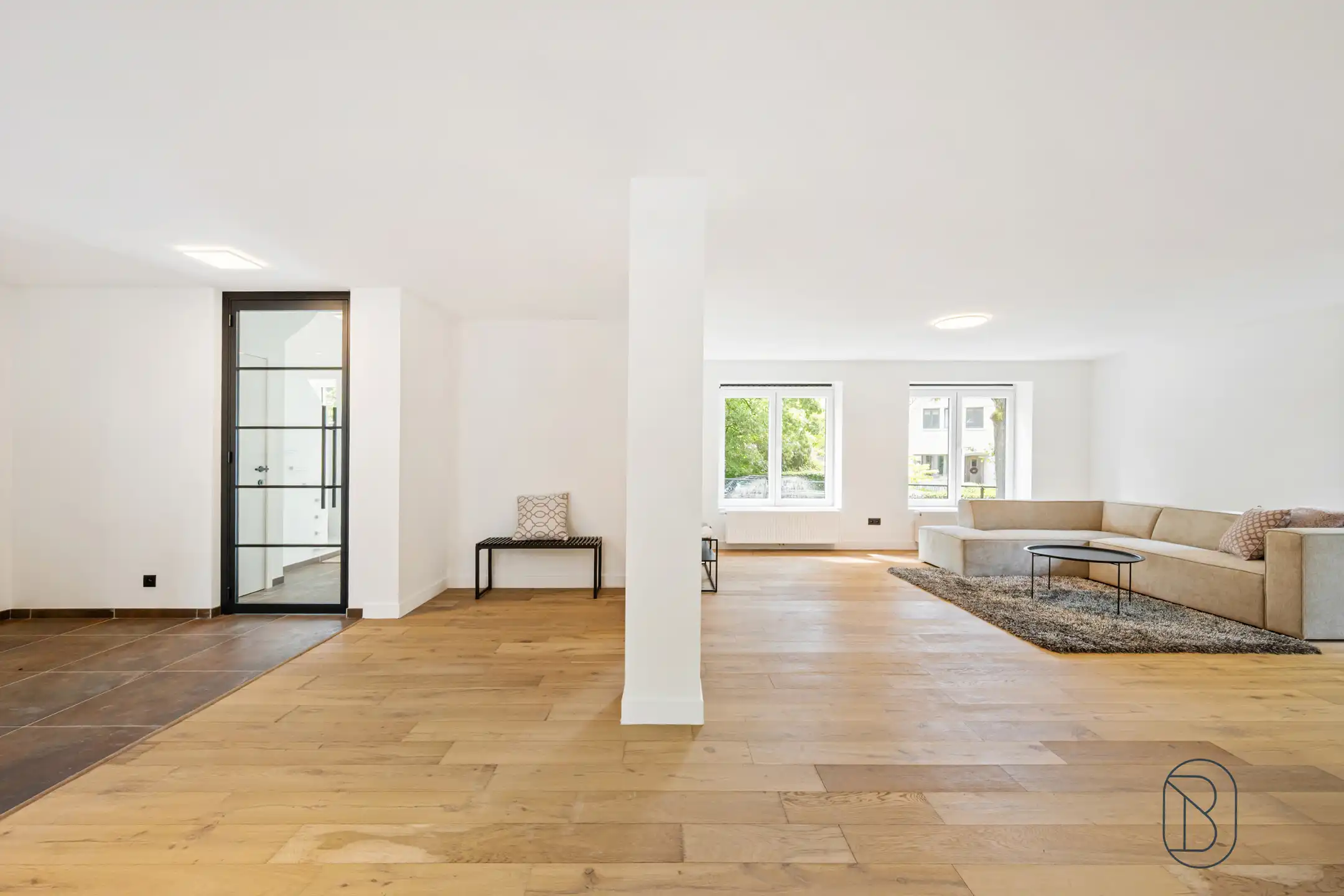 Volledig gerenoveerde woning met 3SLK,2BDK en dubbele garage foto 7