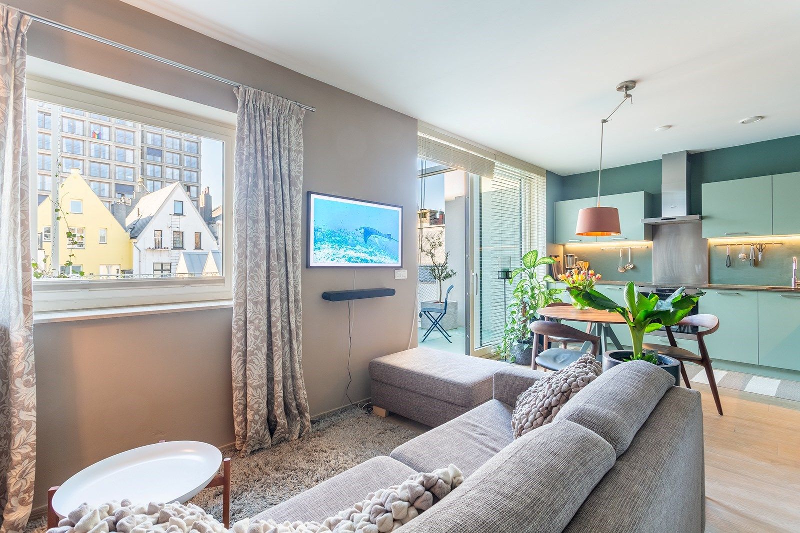 Gemeubeld luxe nieuwbouwappartement gelegen in het hartje van Antwerpen.  foto 7