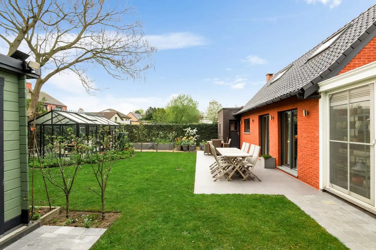 Instapklare laagbouwwoning met zonnige tuin in rustige straat te Hoevenen foto 15