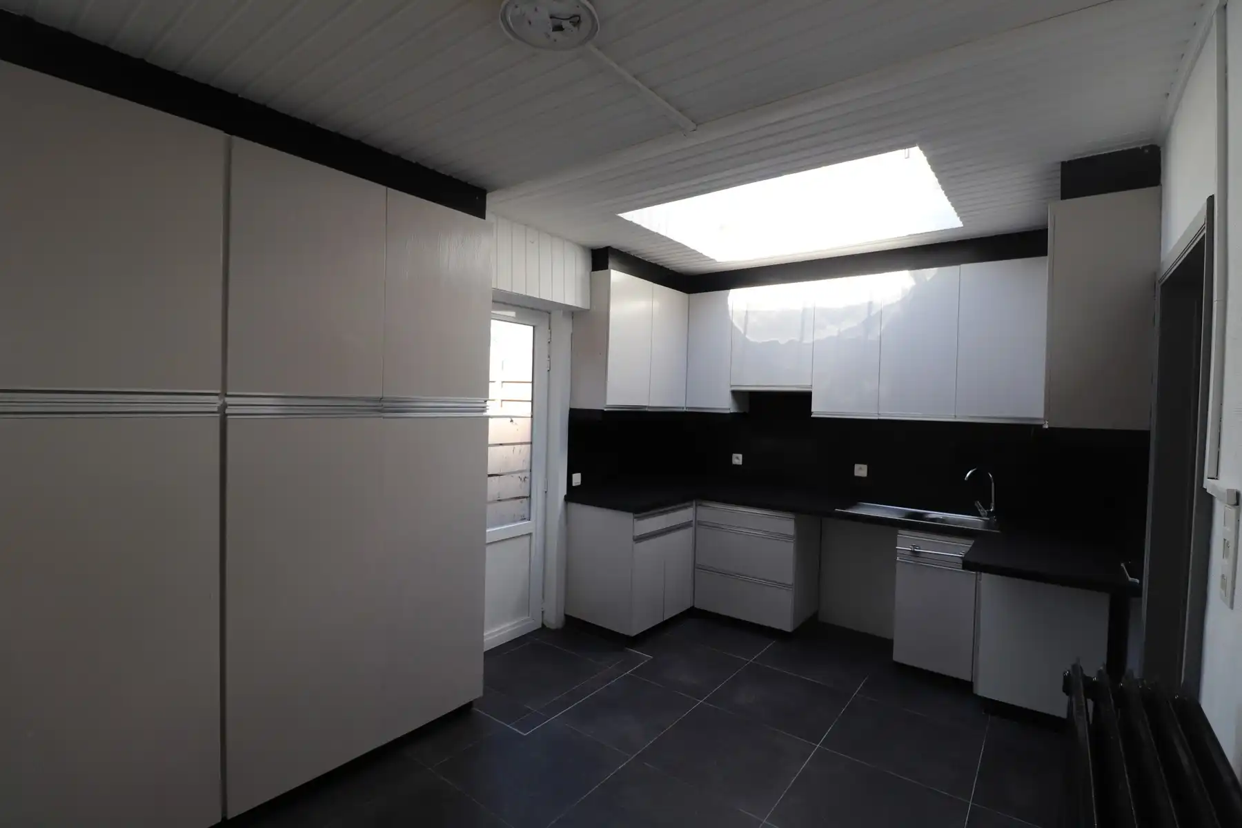 Handelspand van 188 m² nabij het centrum van Merksplas.  foto 6