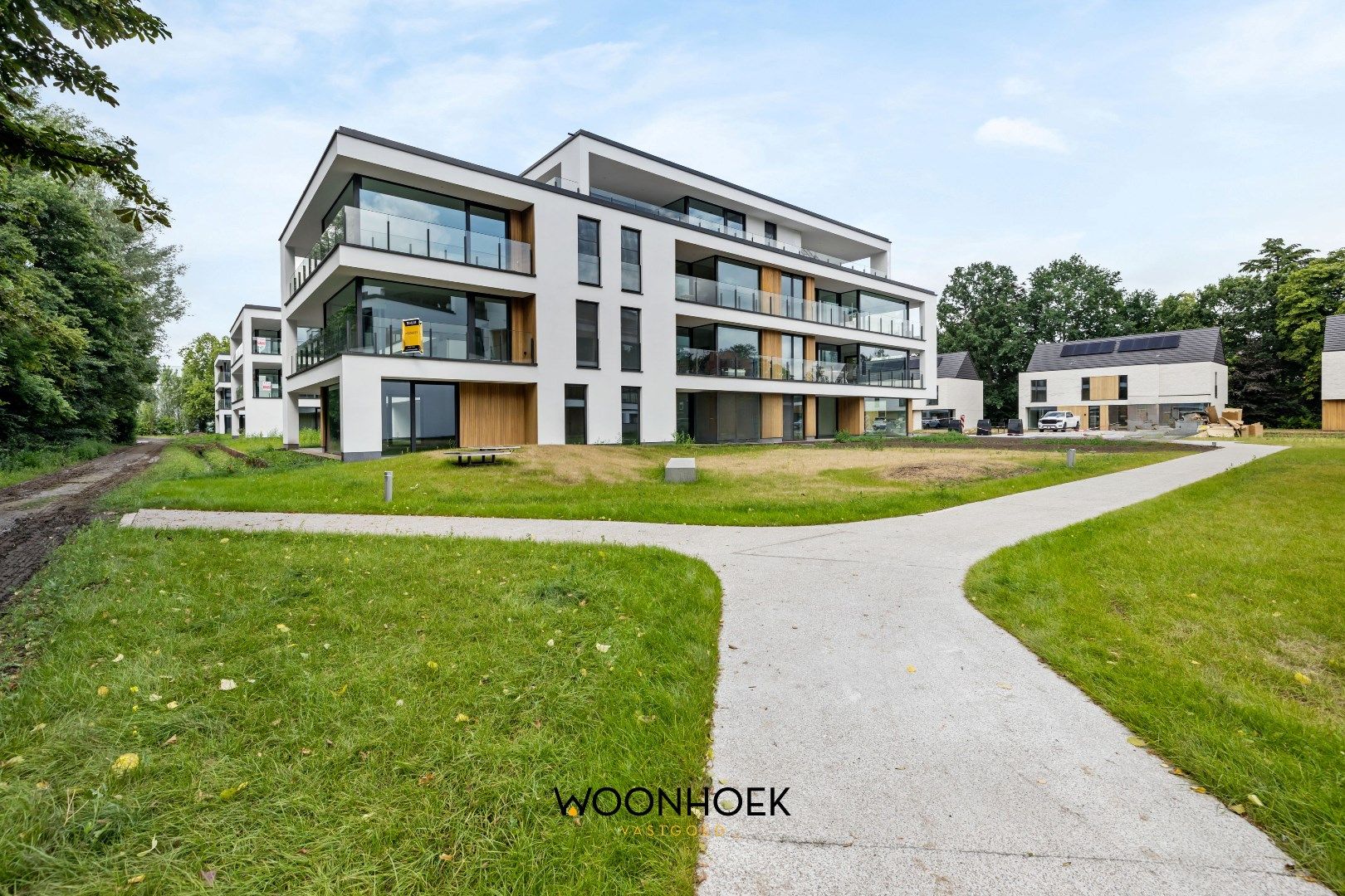 Luxueus 2-slpk nieuwbouwappartement OEVERPARK te Lokeren foto 21