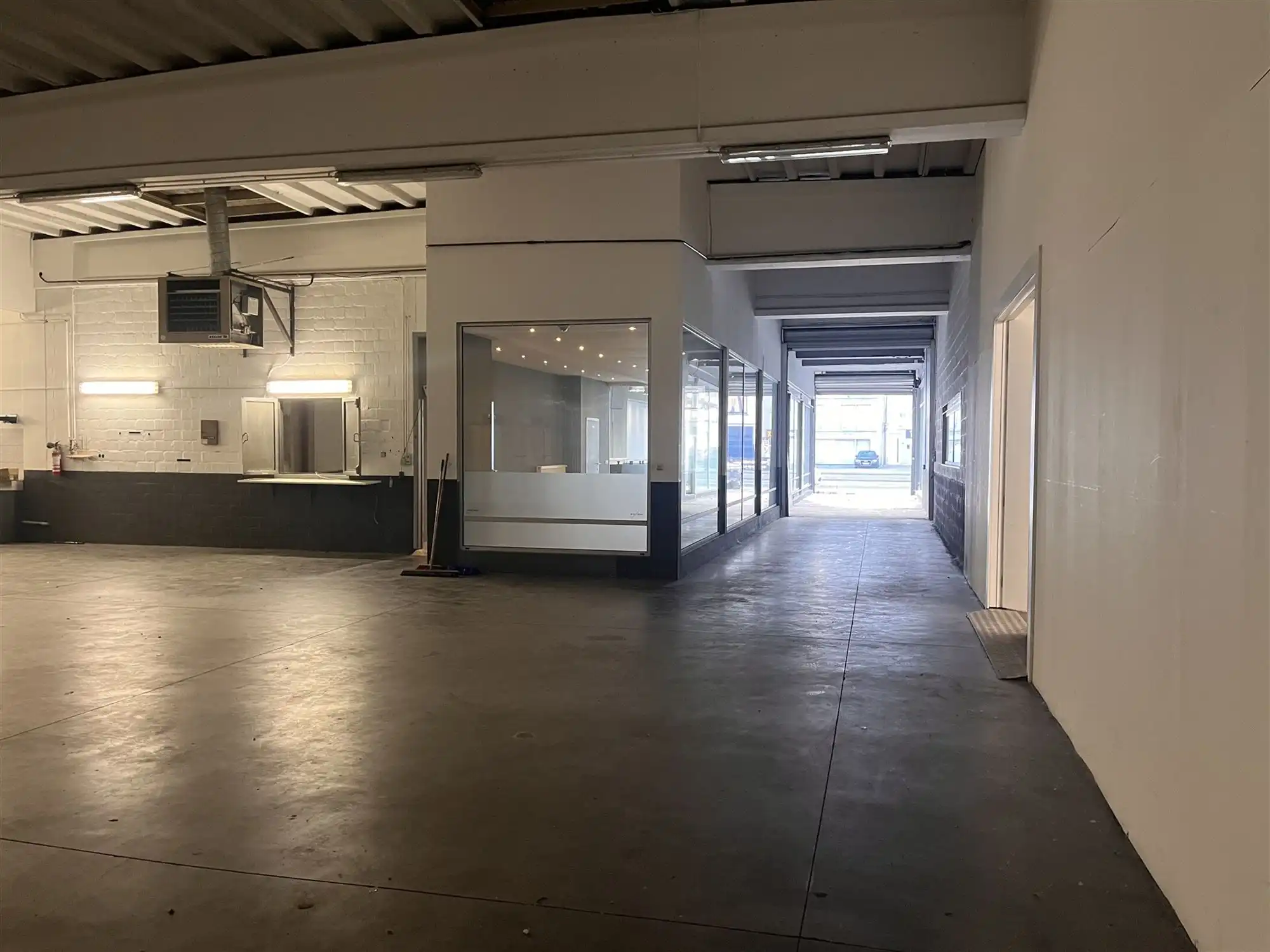 Commercieel pand met open structuur en diverse mogelijkheden foto 14