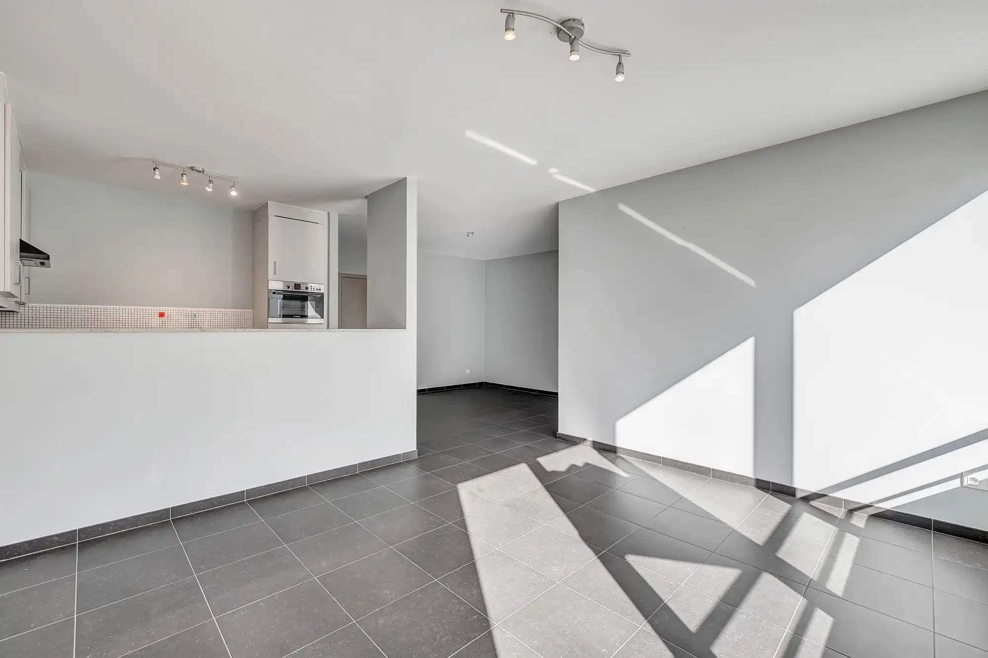 Instapklaar appartement met 2 slpks in centrum Liedekerke foto 5