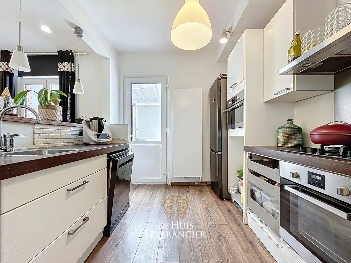 IN OPTIE - Instapklare woning met drie slaapkamers en twee badkamers foto 7