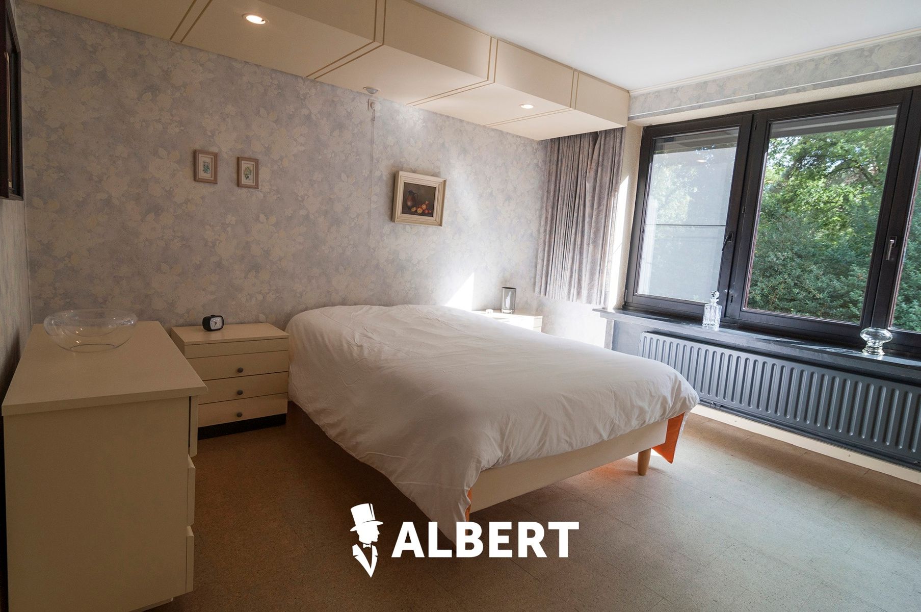 Leuke woning op toplocatie met mooie tuin en 4 slaapkamers! foto 14