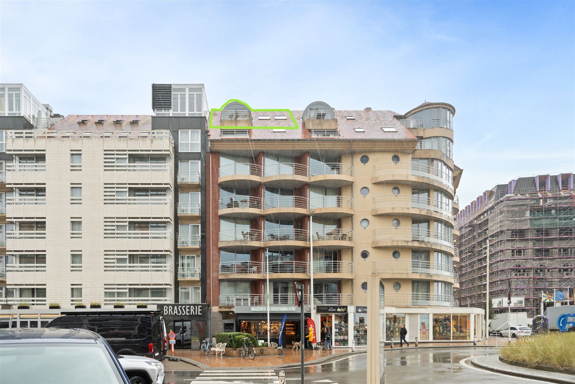 Uniek appartement op de 7e verdieping met terras en zeezicht foto {{pictureIndex}}