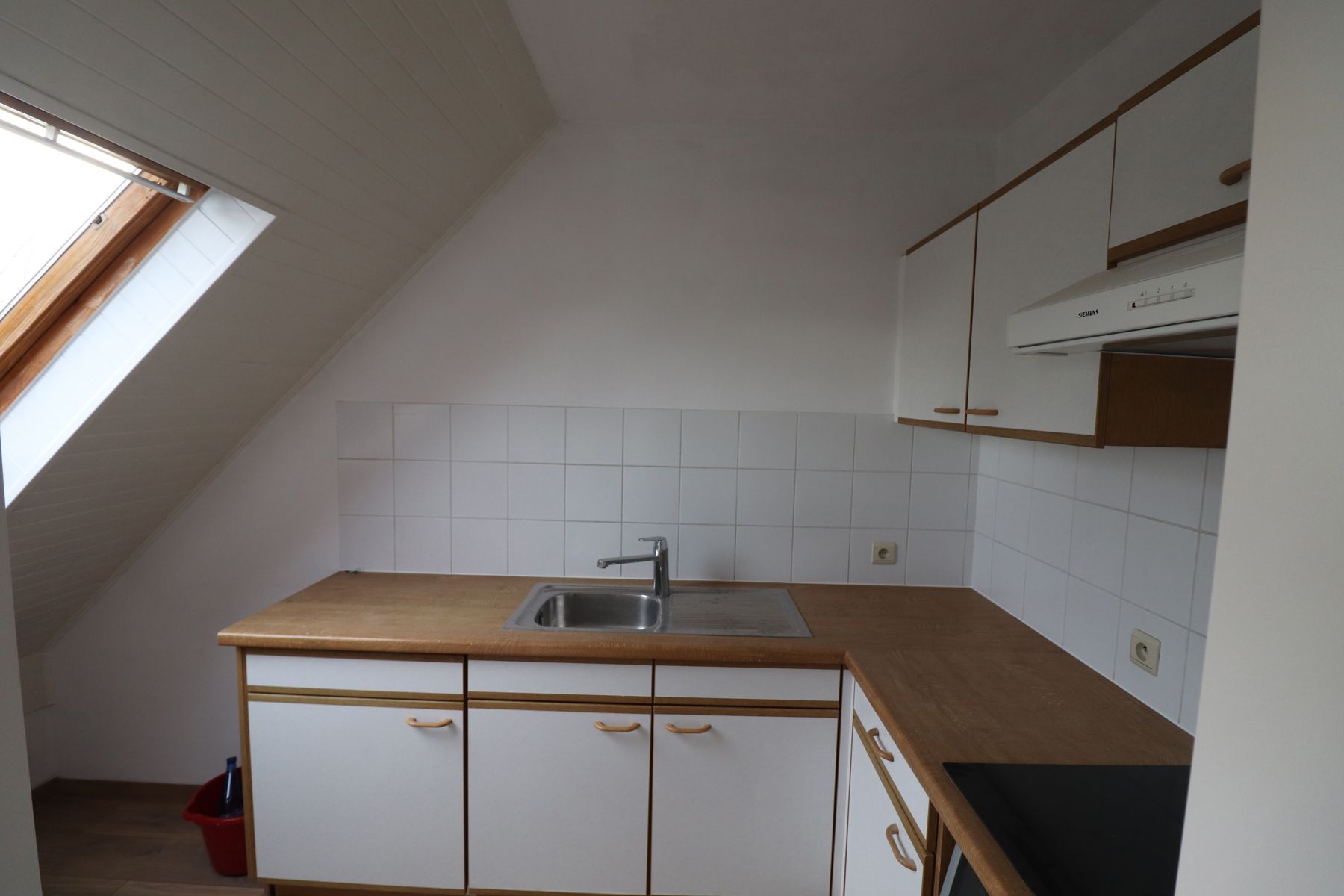 Recent gerenoveerd dakappartement met balkon, terras en garage. foto 4