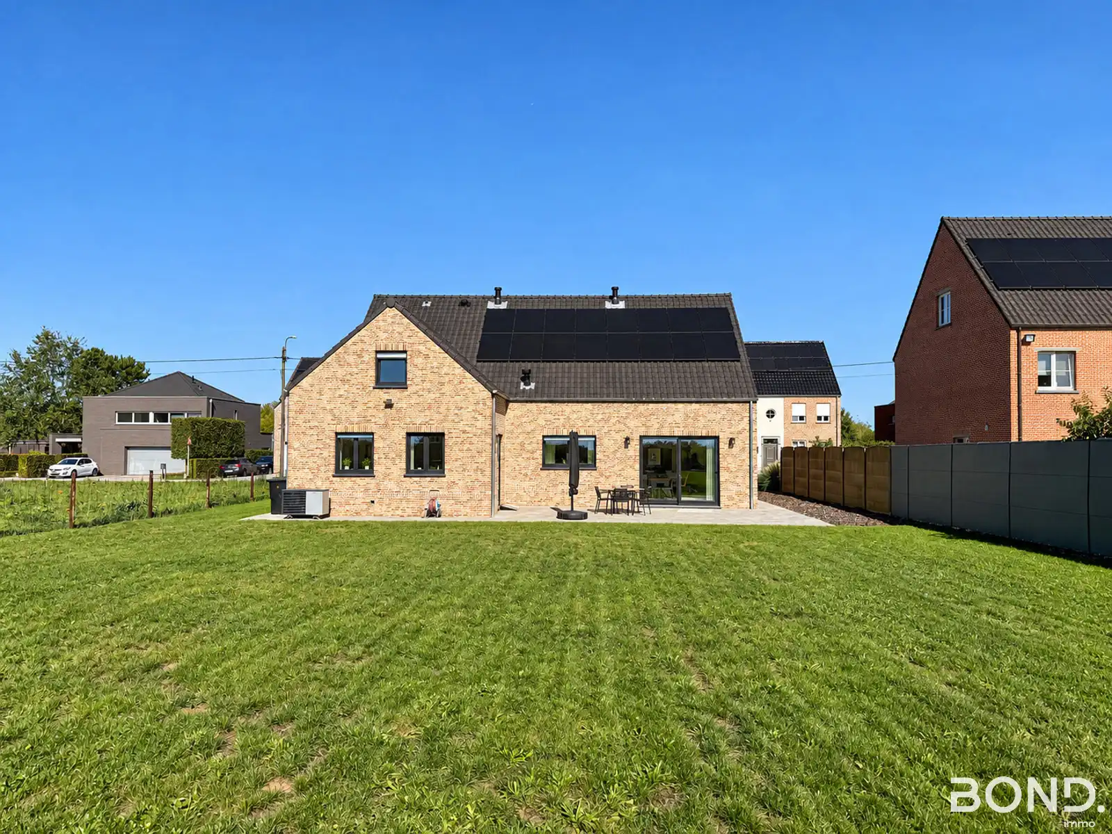 Alleenstaande villa foto 2