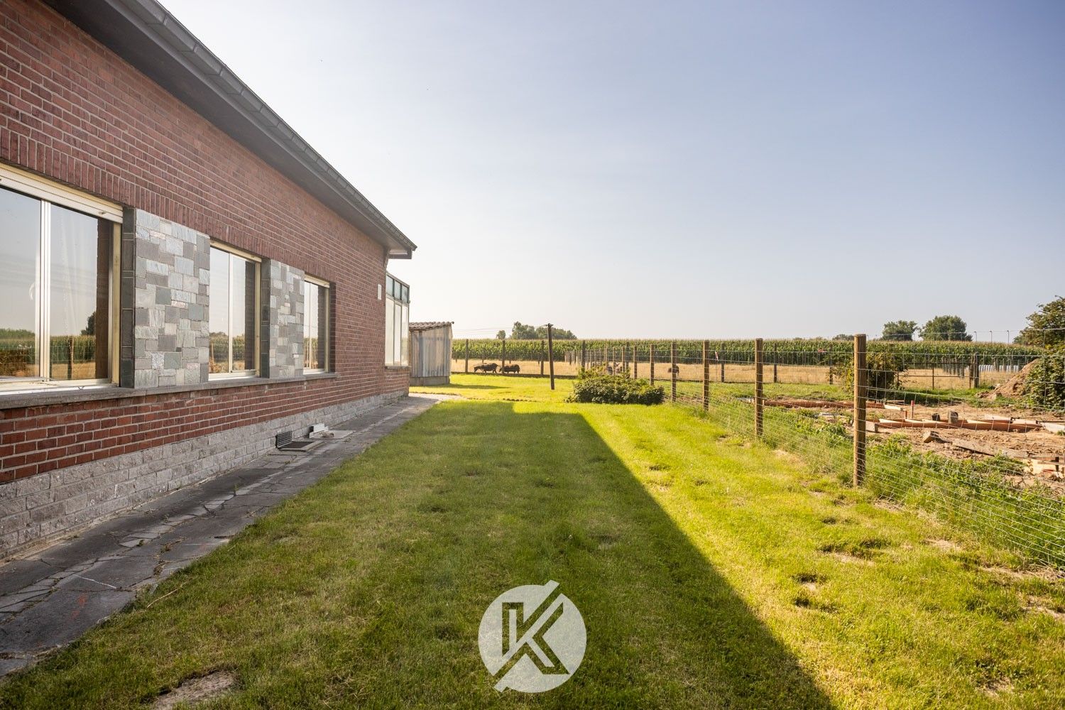 Robuuste woning met renovatiepotentieel foto 16