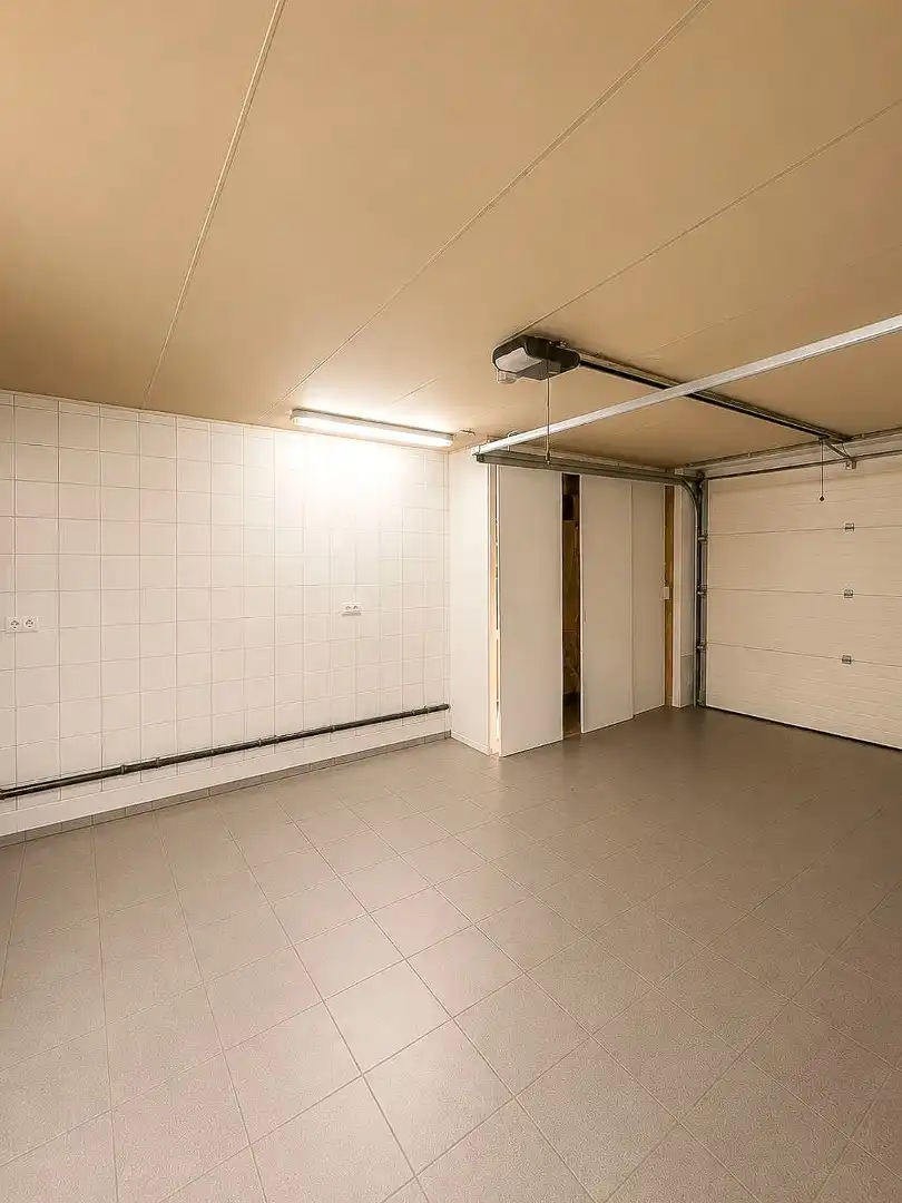 Moderne bel-etagewoning met polyvalente ruimte, zonnige tuin en energiezuinige afwerking foto 19