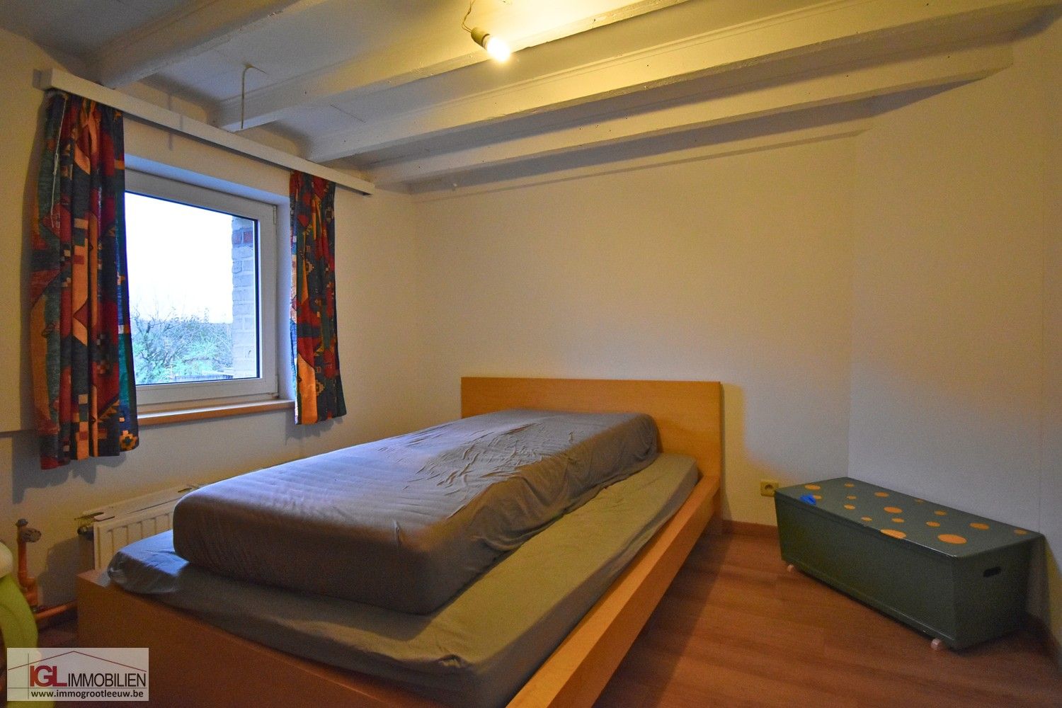 Ruime gezinswoning met 4 slaapkamers, tuin, terras en 2 staanplaatsen te huur foto 11