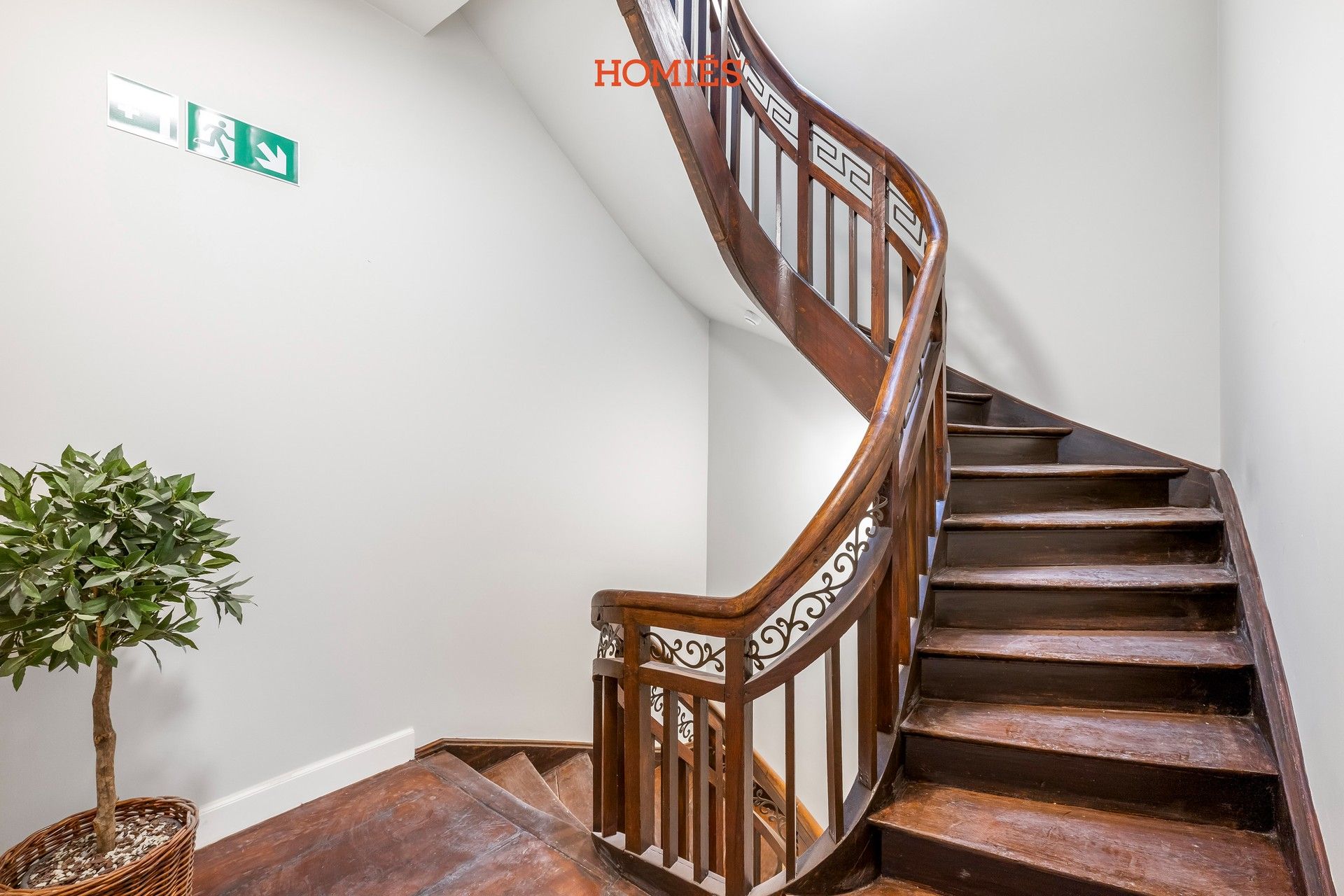 High-end appartement met groot terras, in historisch pand foto 18