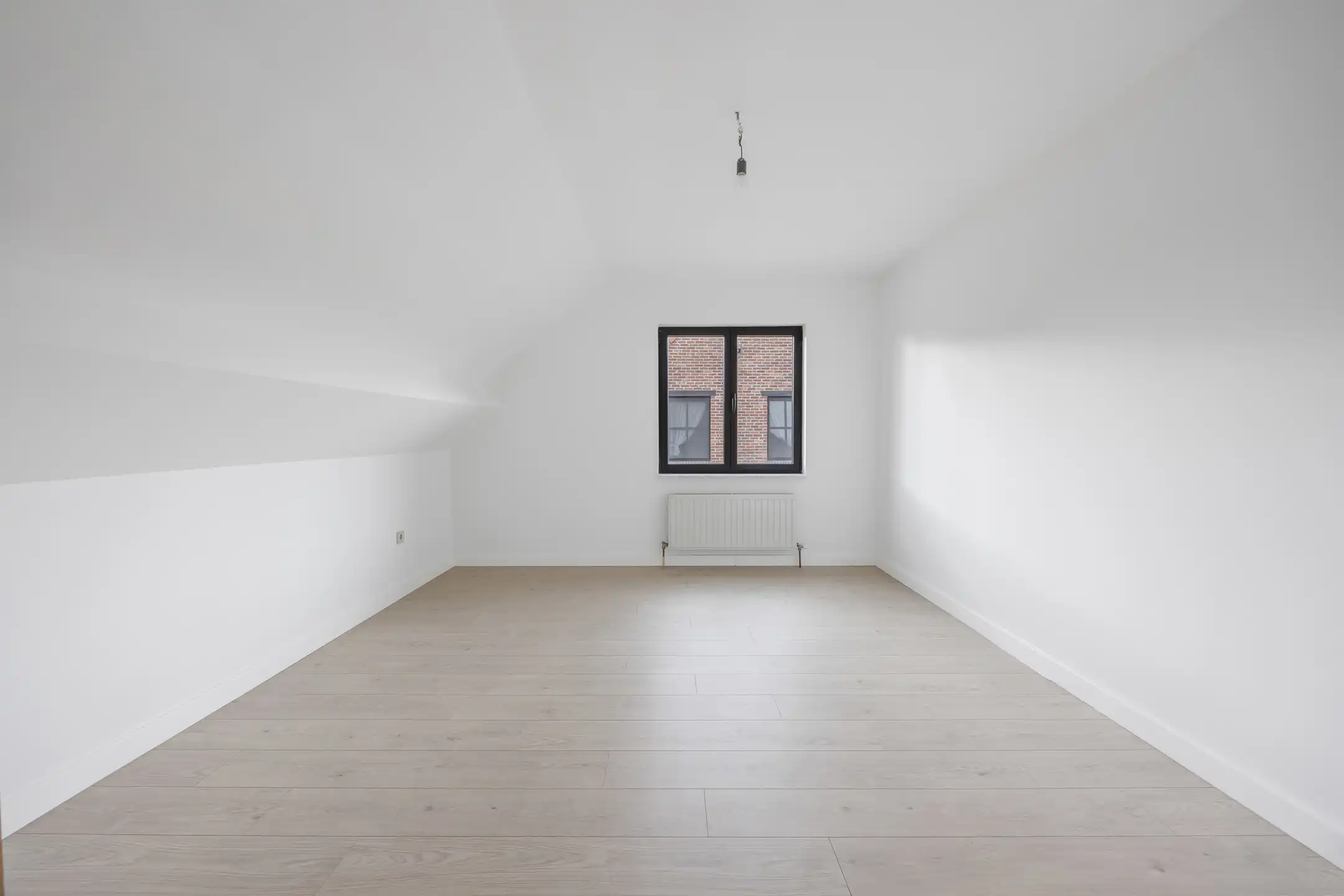 Grotendeels gerenoveerde woning met veel mogelijkheden foto 9